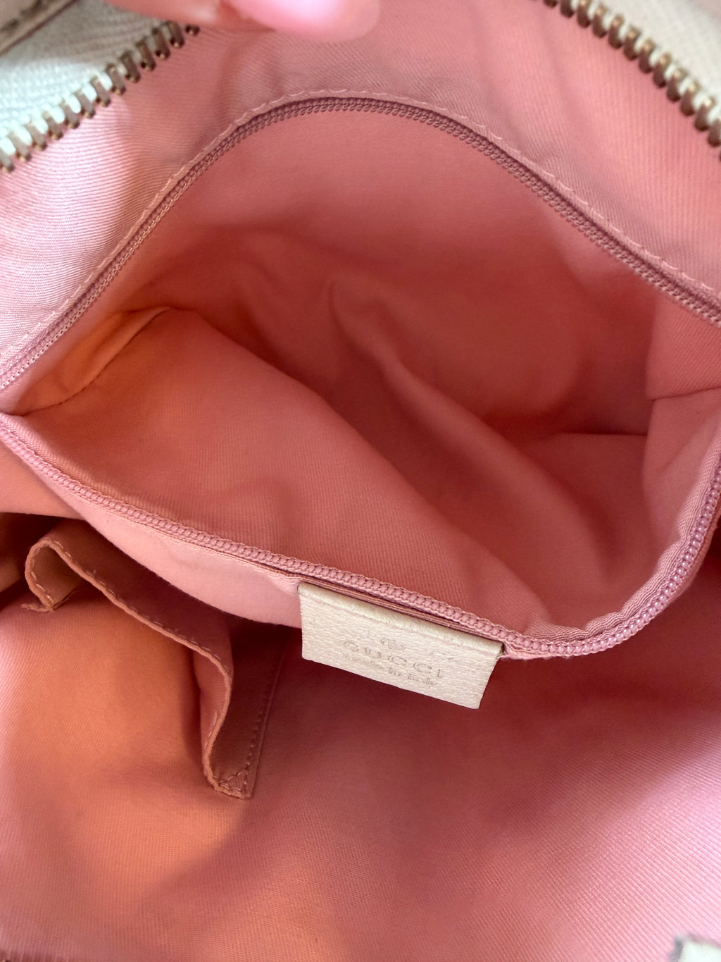 Gucci GG Canvas Abbey D-Ring Hobo