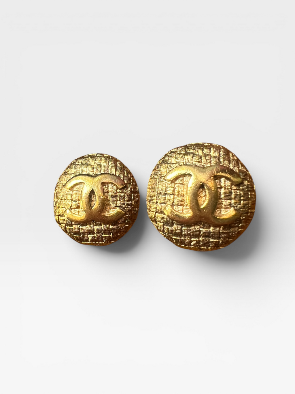 Vintage Chanel 1993 Gold CC Round Clip-On Earrings