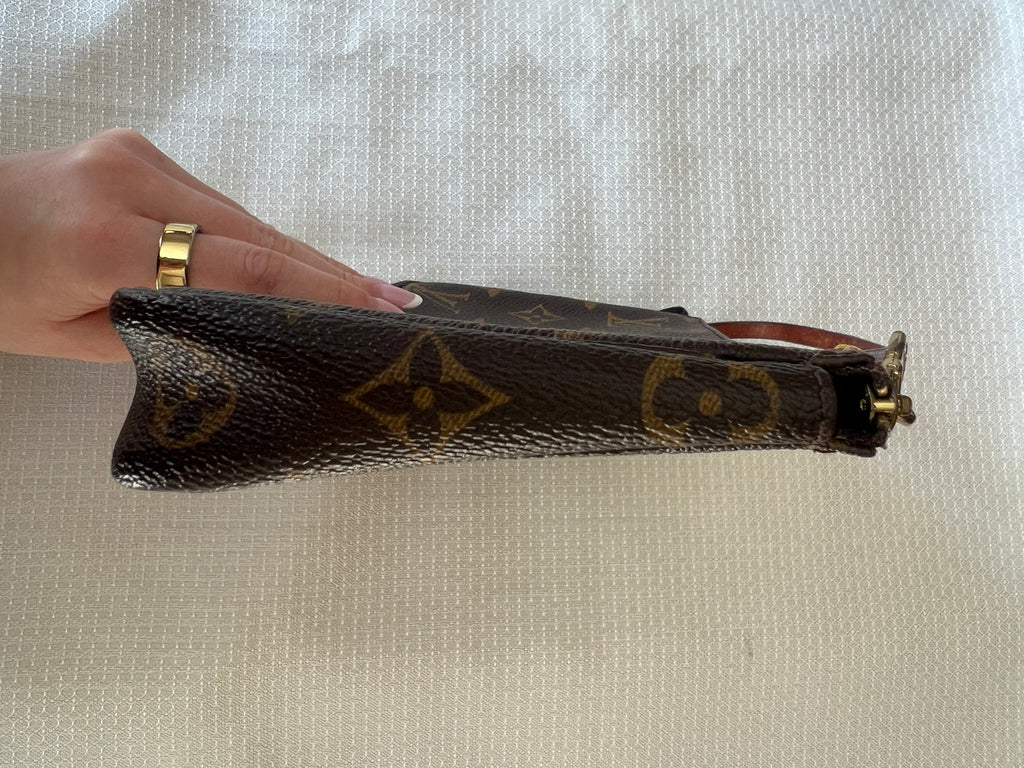 Louis Vuitton Monogram Pouchette