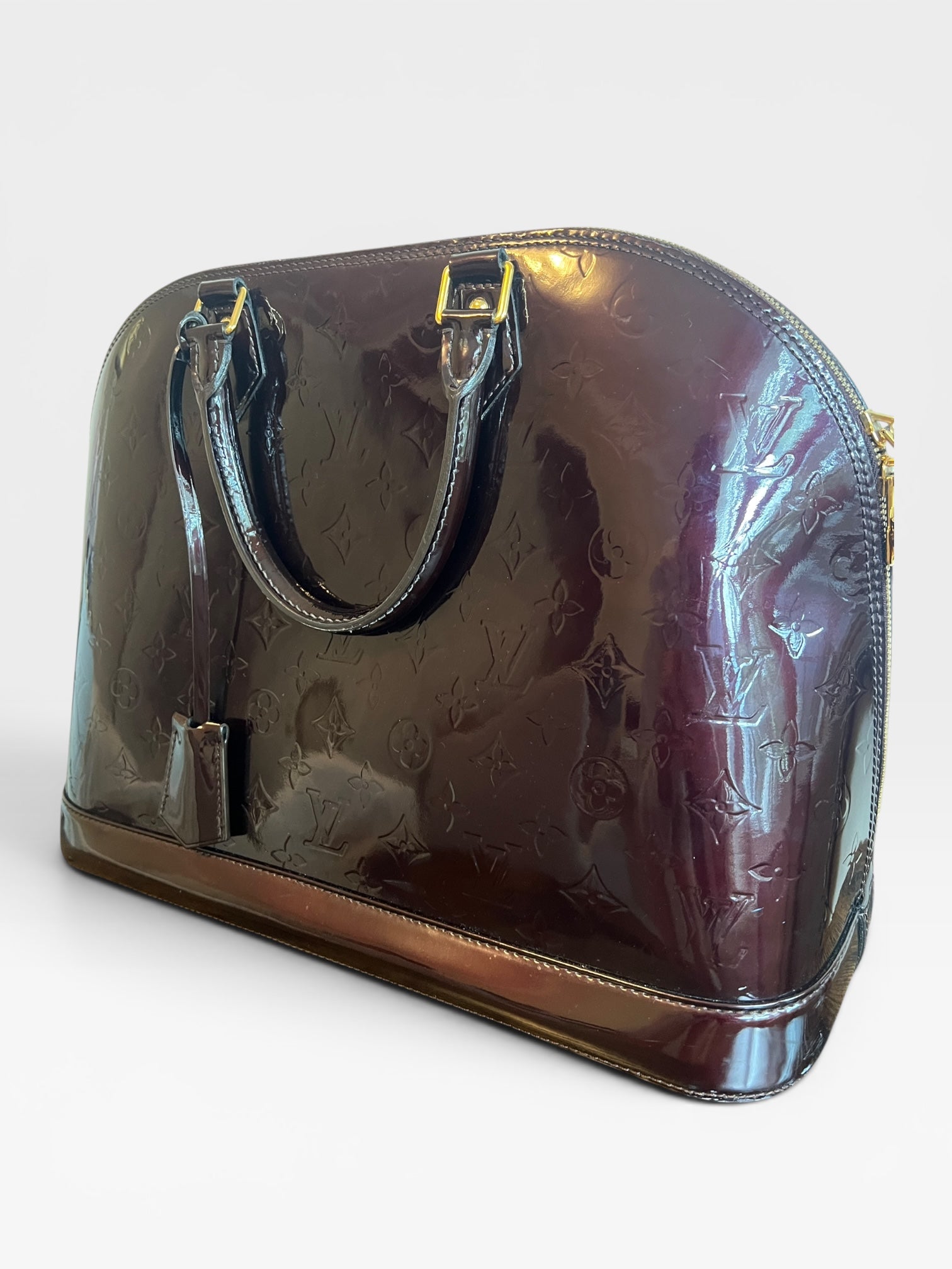 Louis Vuitton Alma GM Monogram Vernis in Amarante