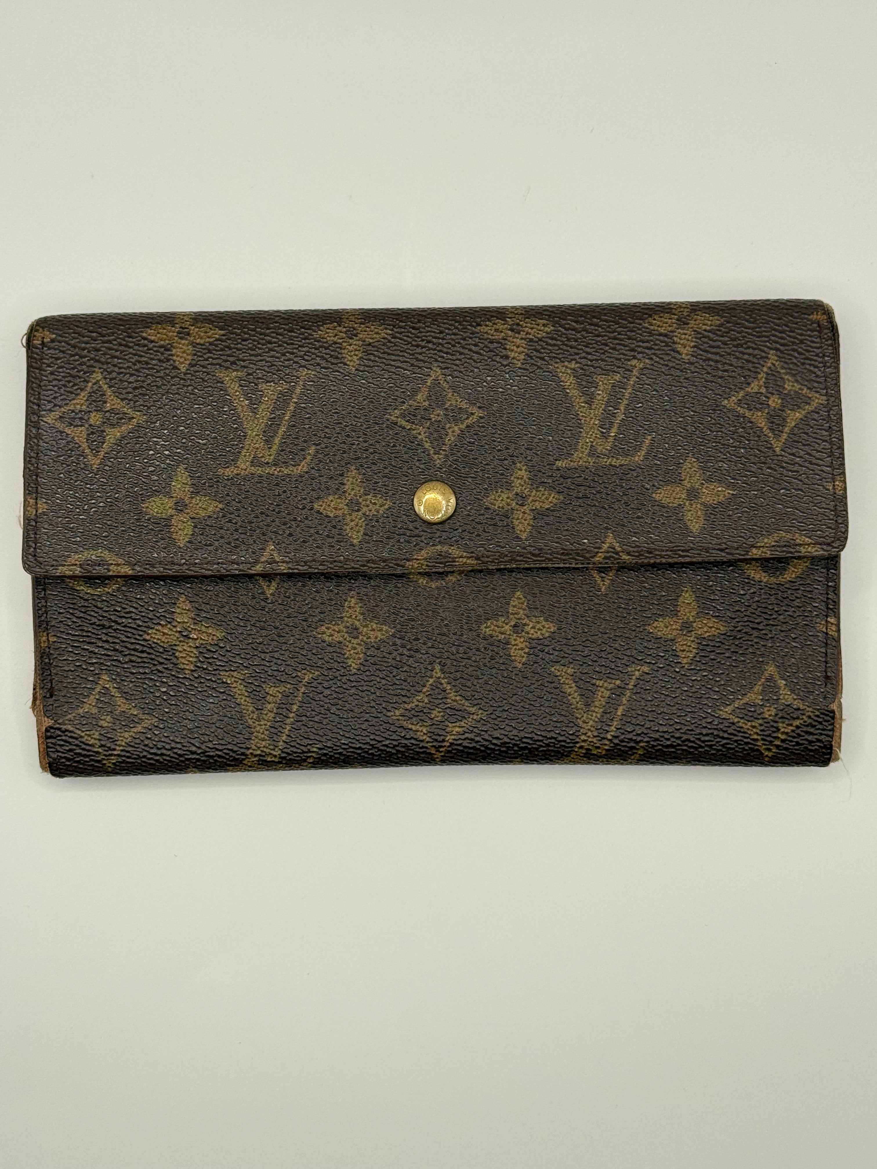 Louis Vuitton Monogram Canvas Porte-Trésor International Wallet