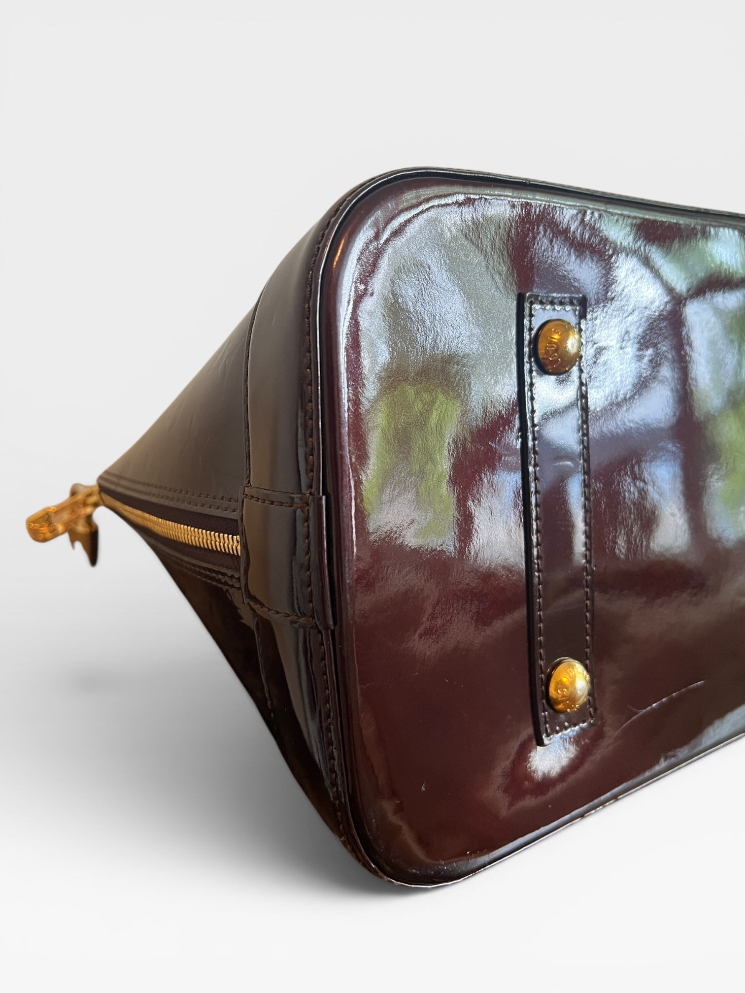 Louis Vuitton Alma GM Monogram Vernis in Amarante