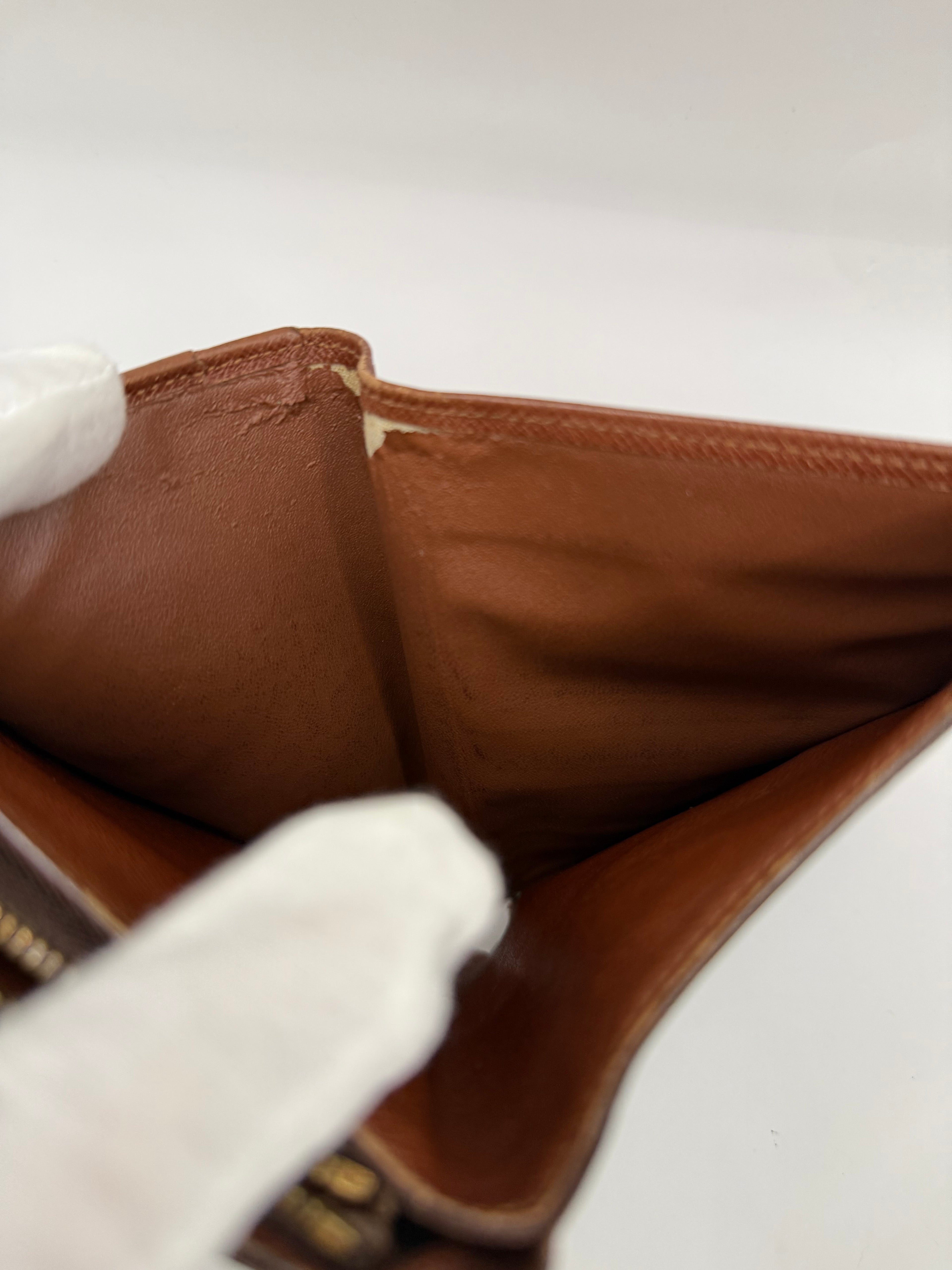 Louis Vuitton Monogram Compact Zip Wallet / Agenda-style Wallet