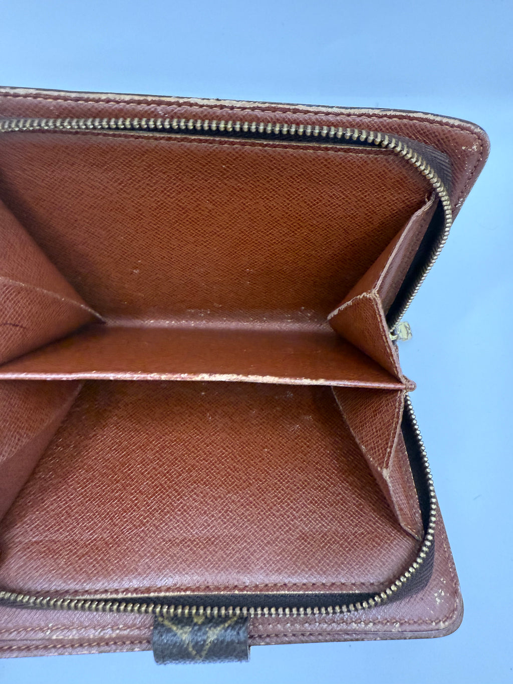 Louis Vuitton Monogram Compact Zip Wallet / Agenda-style Wallet