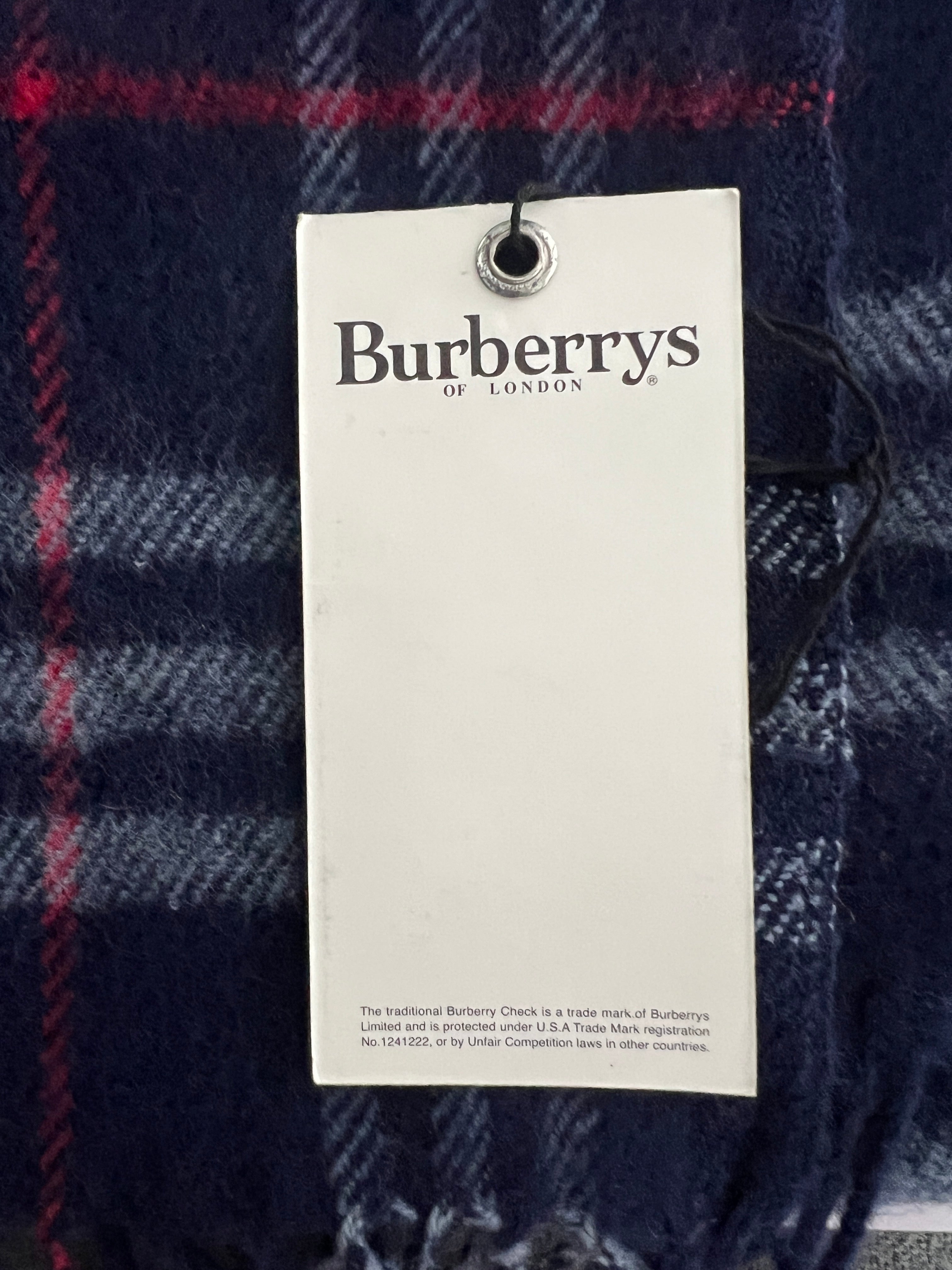 Burberrys Nova Check Lambswool Scarf in Navy