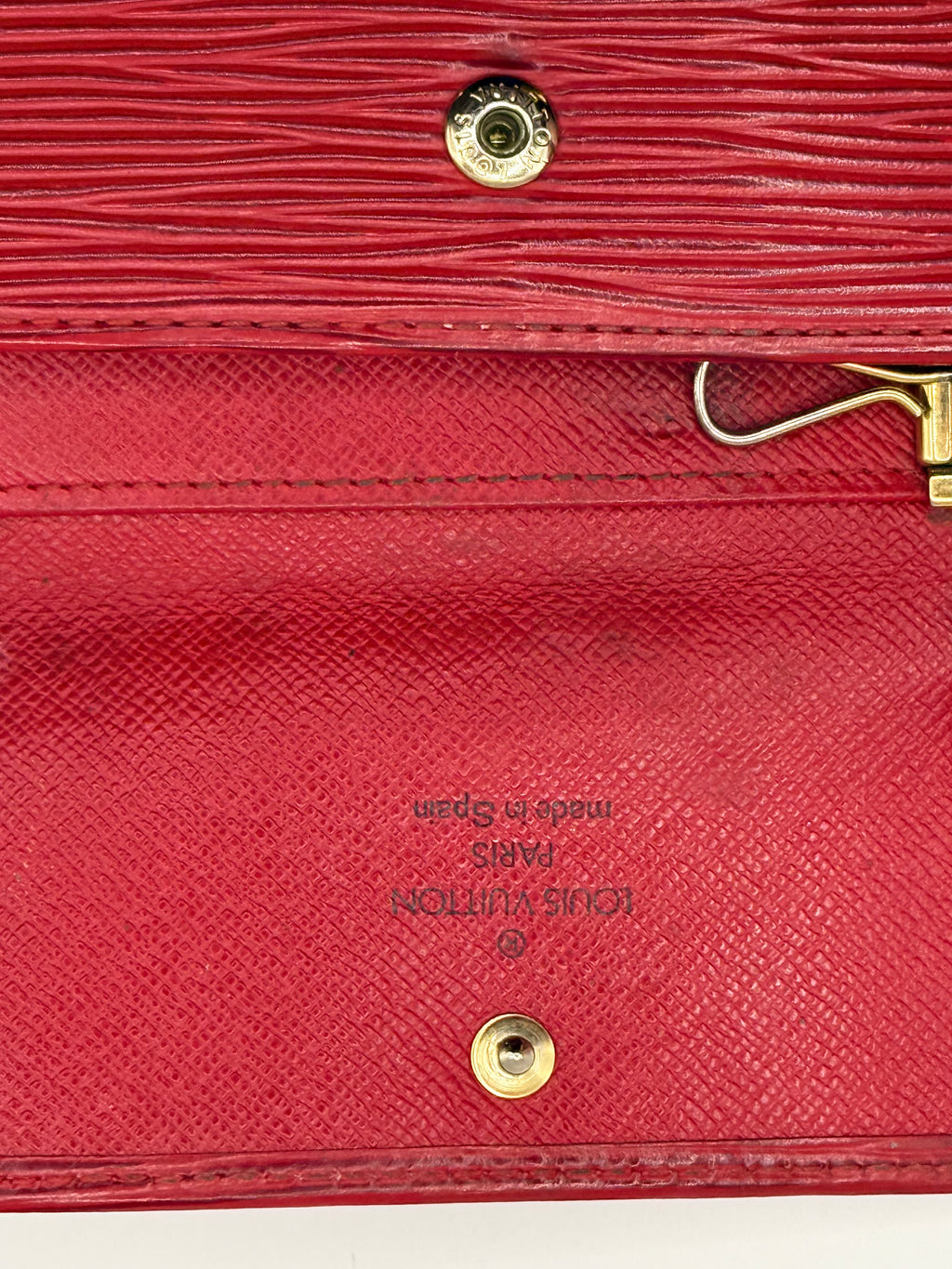 Louis Vuitton 6 Key Holder in Epi Leather — Castillan Red