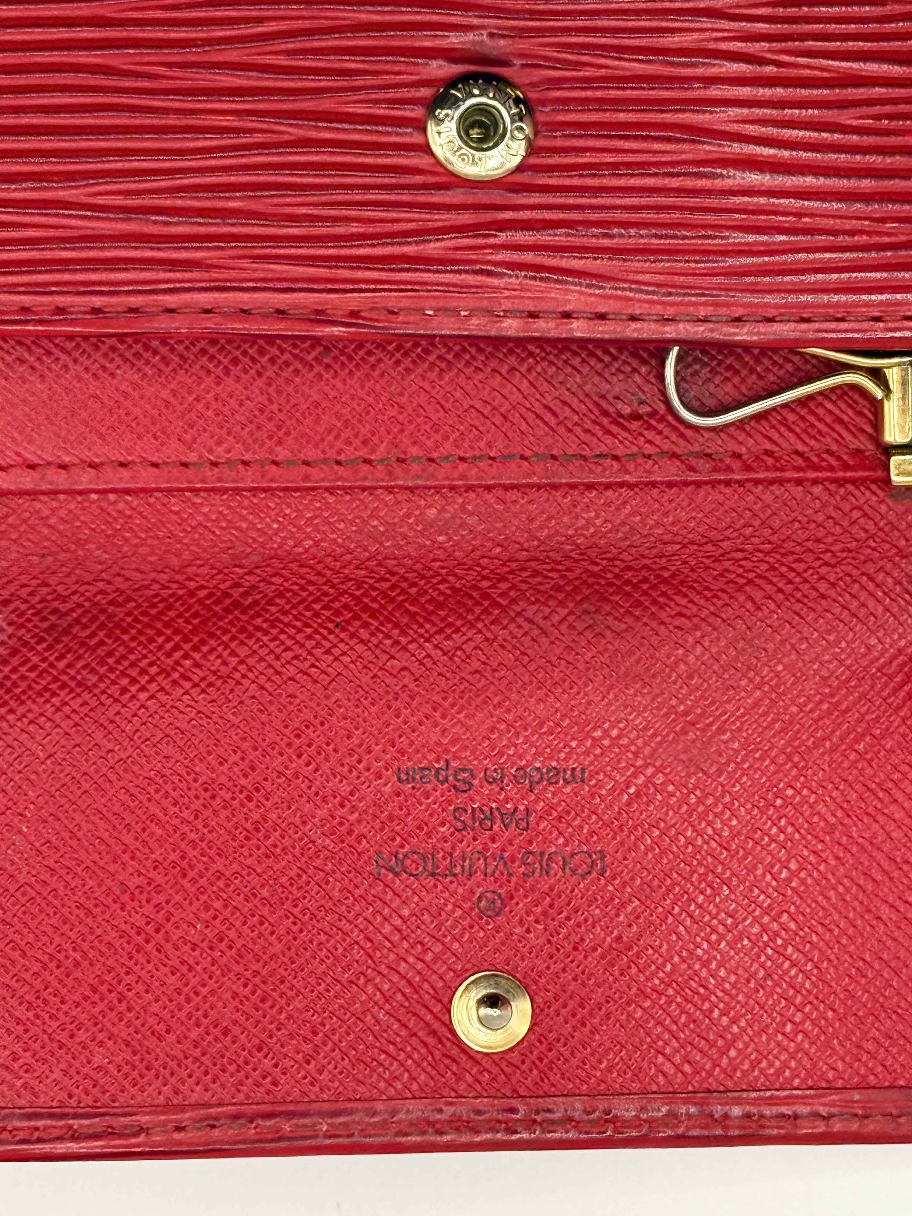 Louis Vuitton 6 Key Holder in Epi Leather — Castillan Red