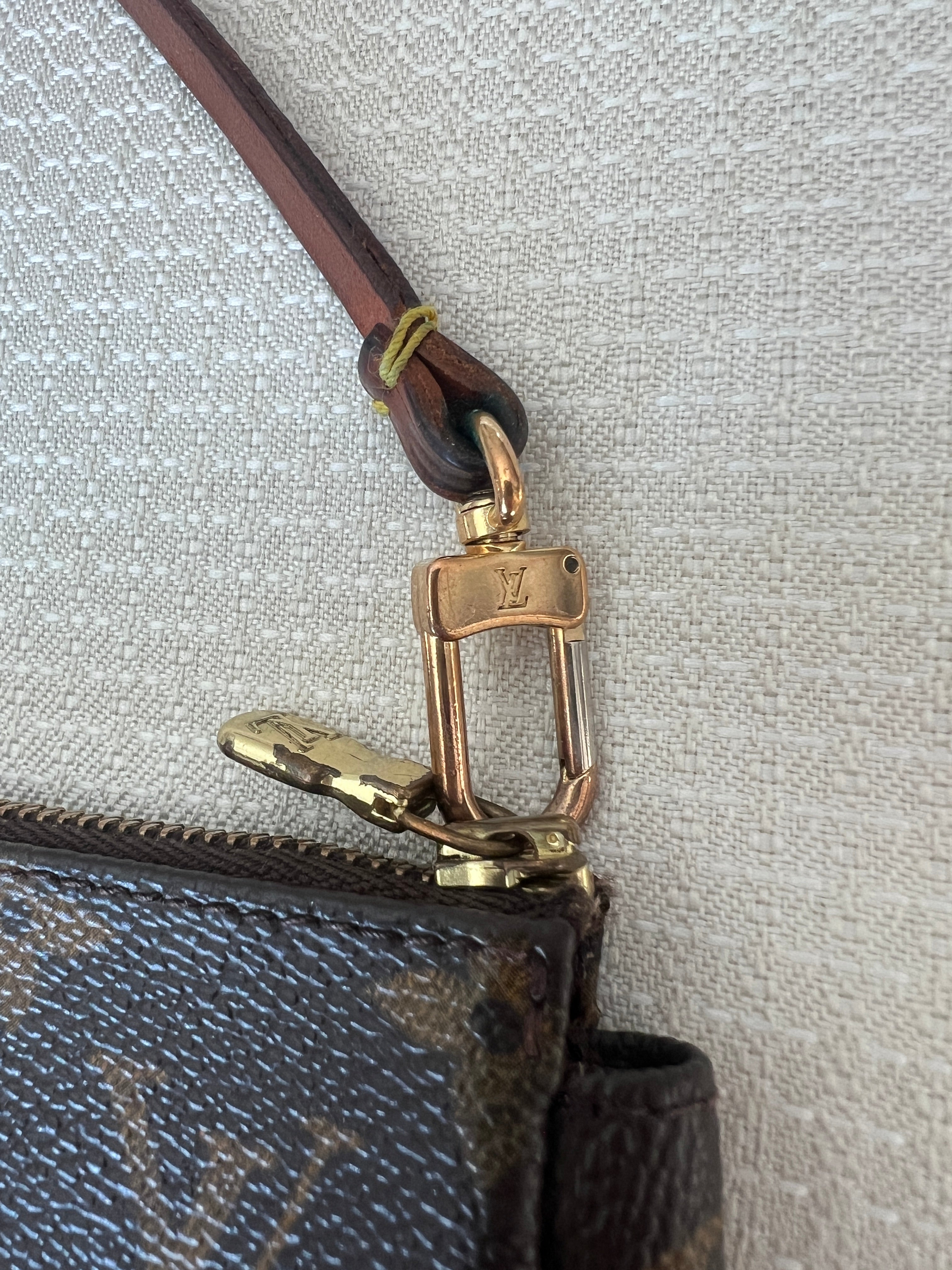 Louis Vuitton Monogram Pouchette