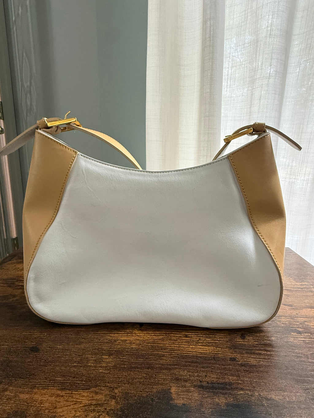 Bruno Magli Ivory Camel Leather Shoulder Bag Small Hobo Italy Gold Hardware Minimalist Y2K