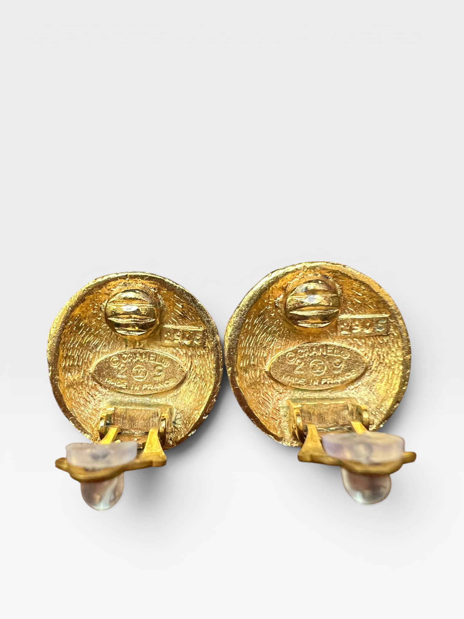 Vintage Chanel 1993 Gold CC Round Clip-On Earrings