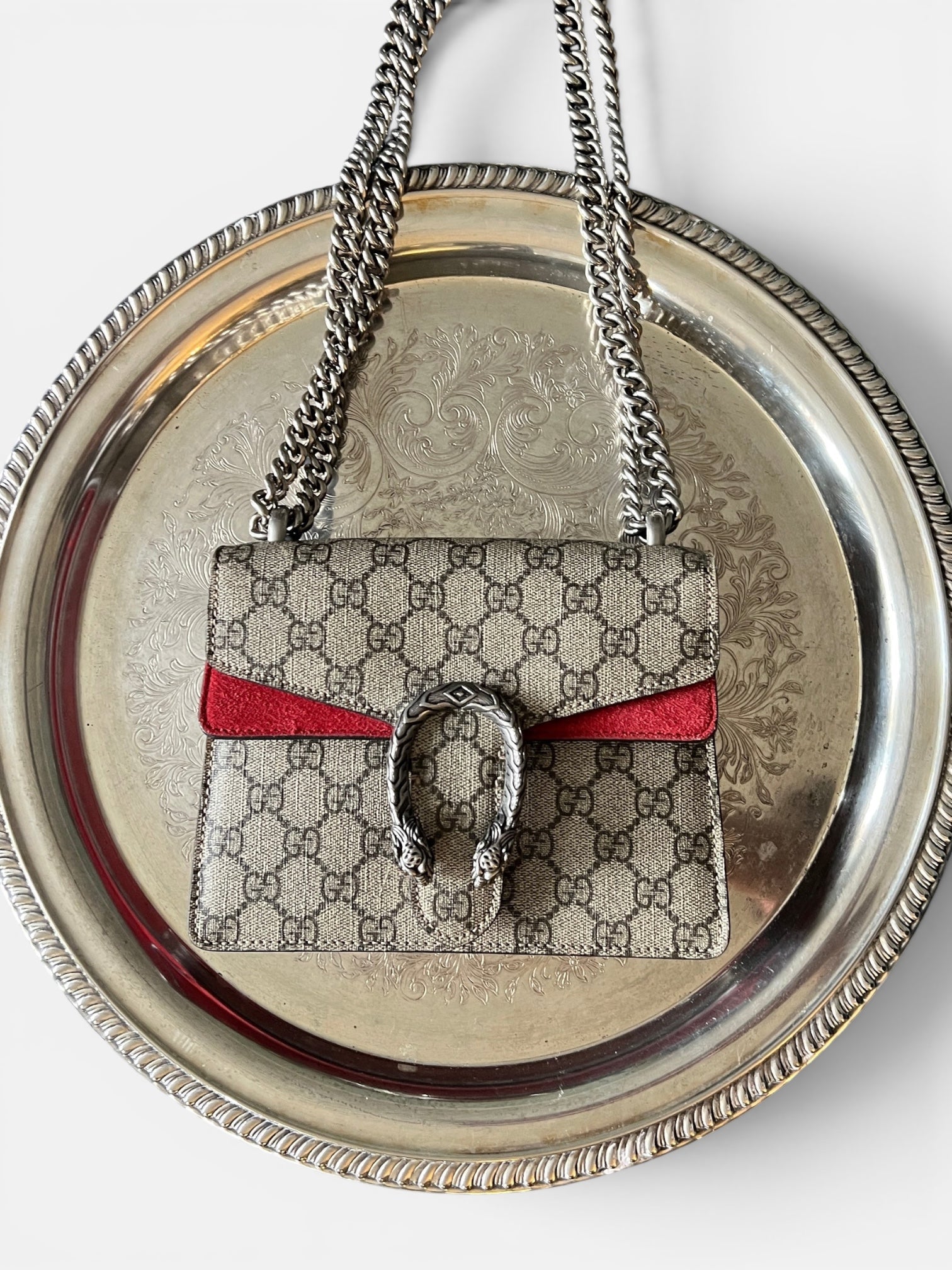 Gucci Dionysus GG Supreme Shoulder Bag