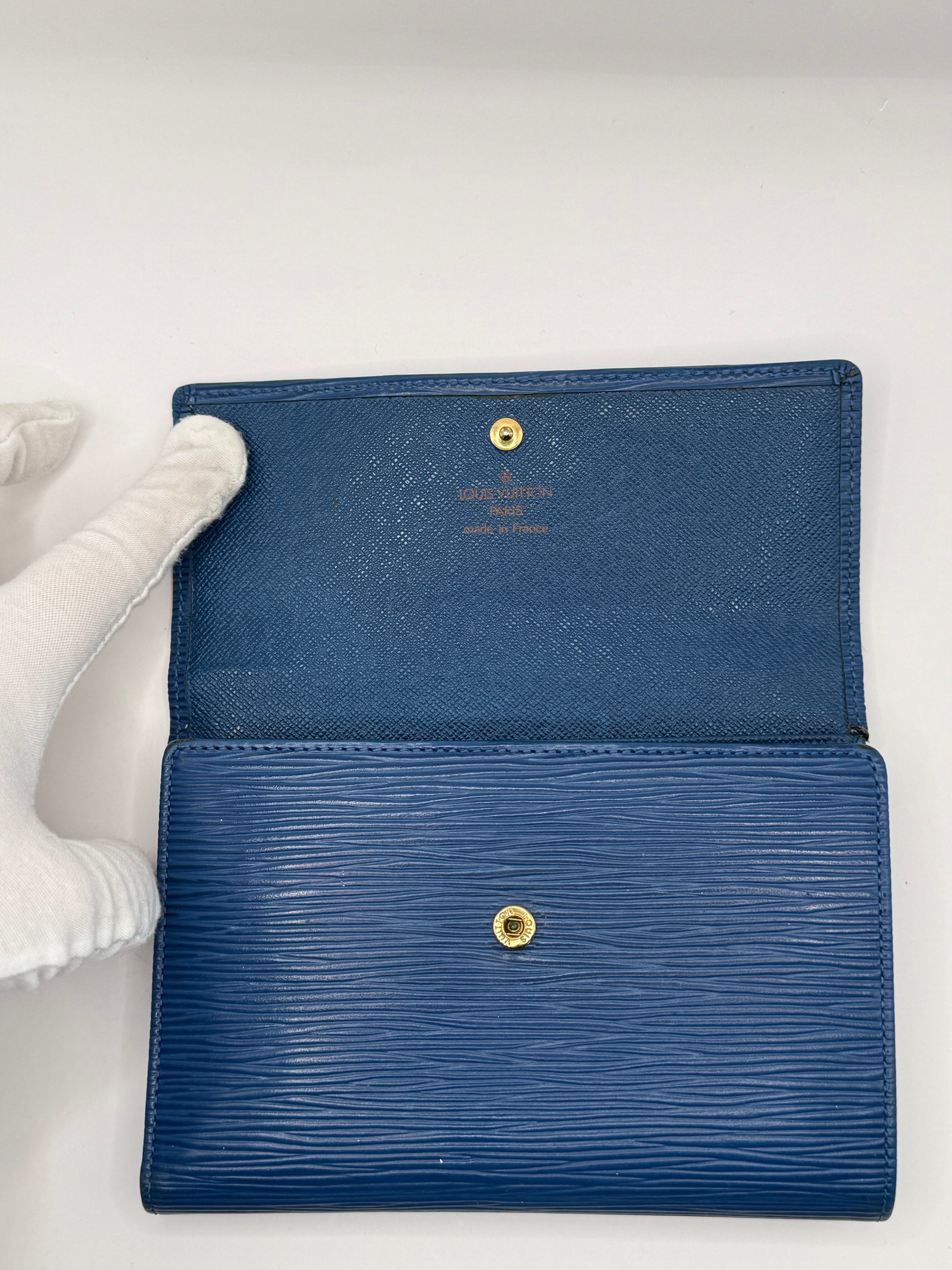 Louis Vuitton Epi Leather Porte Tresor International Wallet