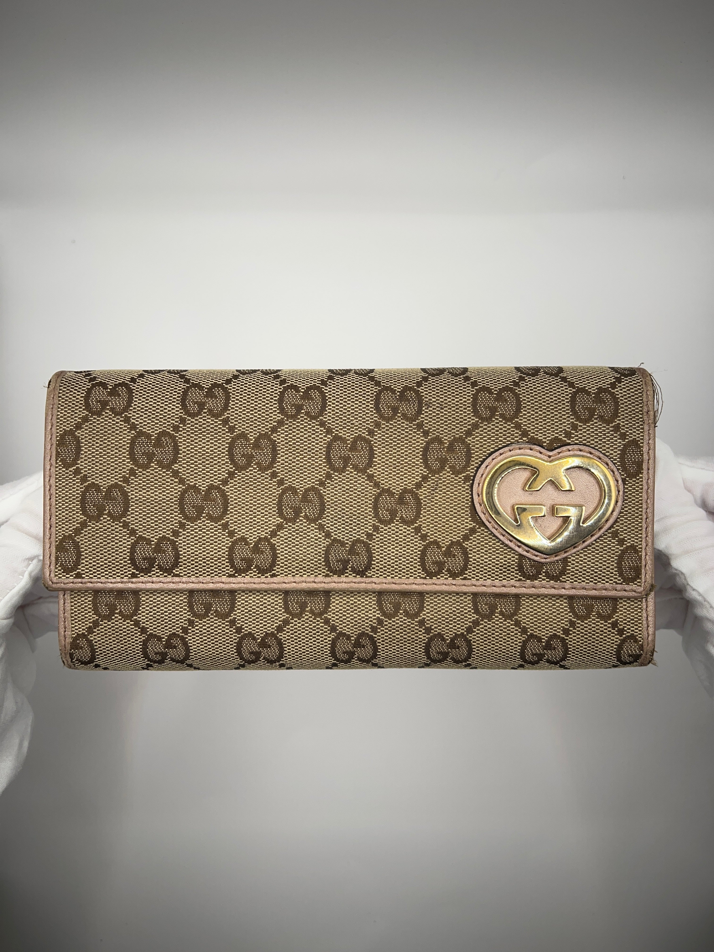 Gucci GG Canvas Heart Continental Wallet