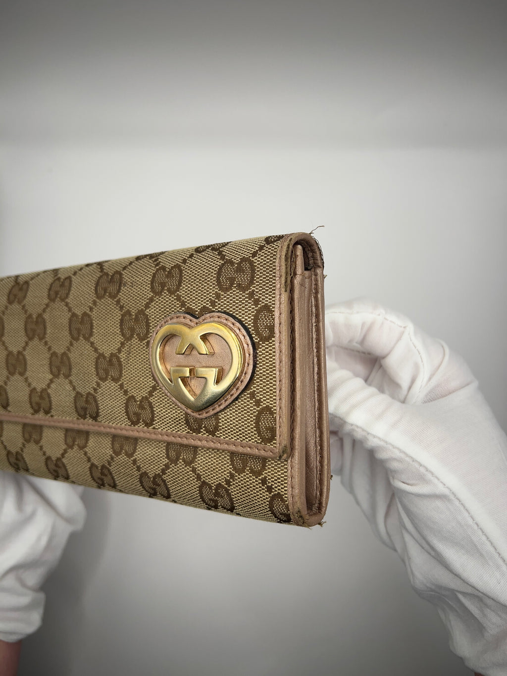 Gucci GG Canvas Heart Continental Wallet