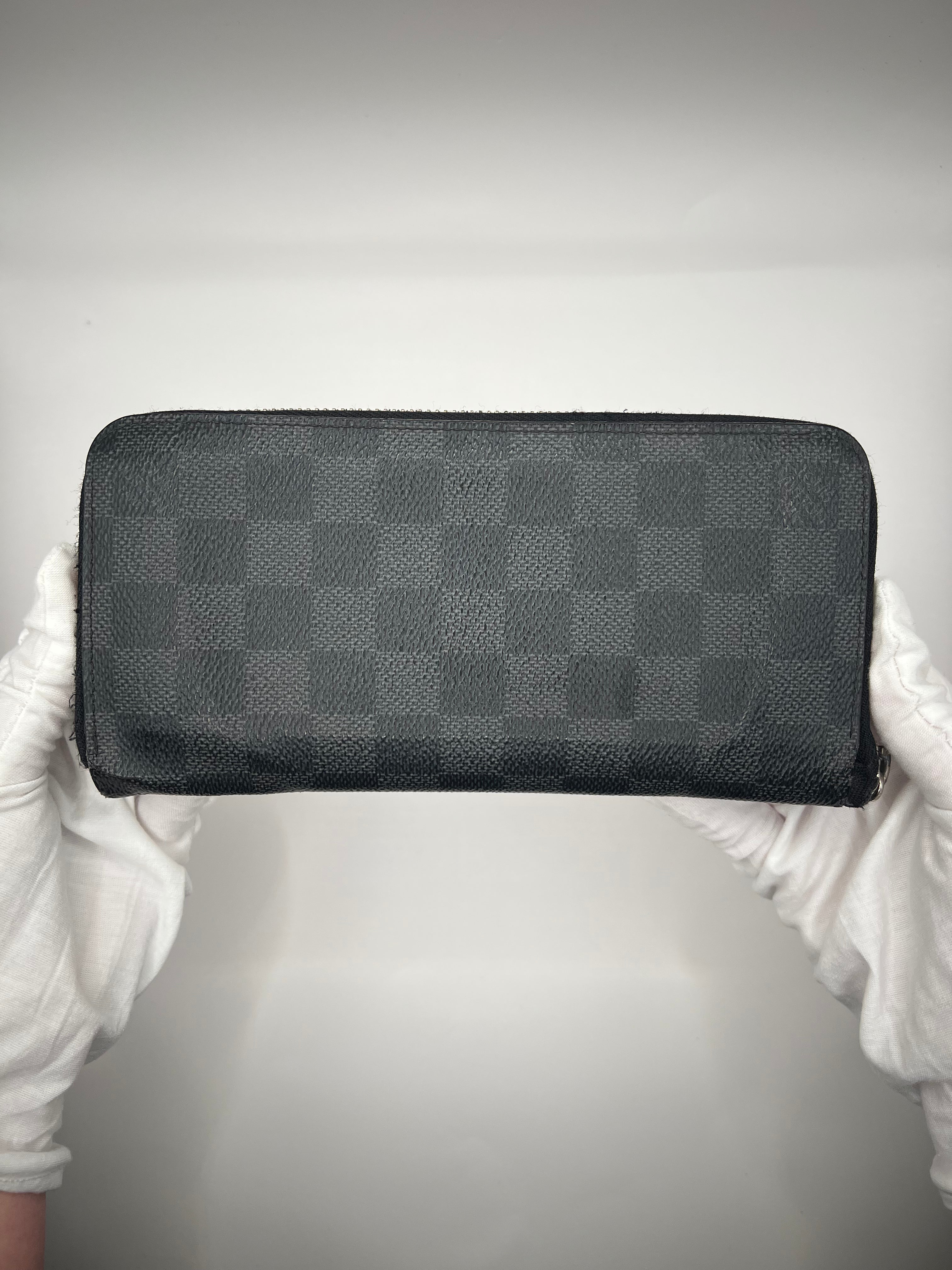 Louis Vuitton Damier Graphite Zippy Organizer Wallet