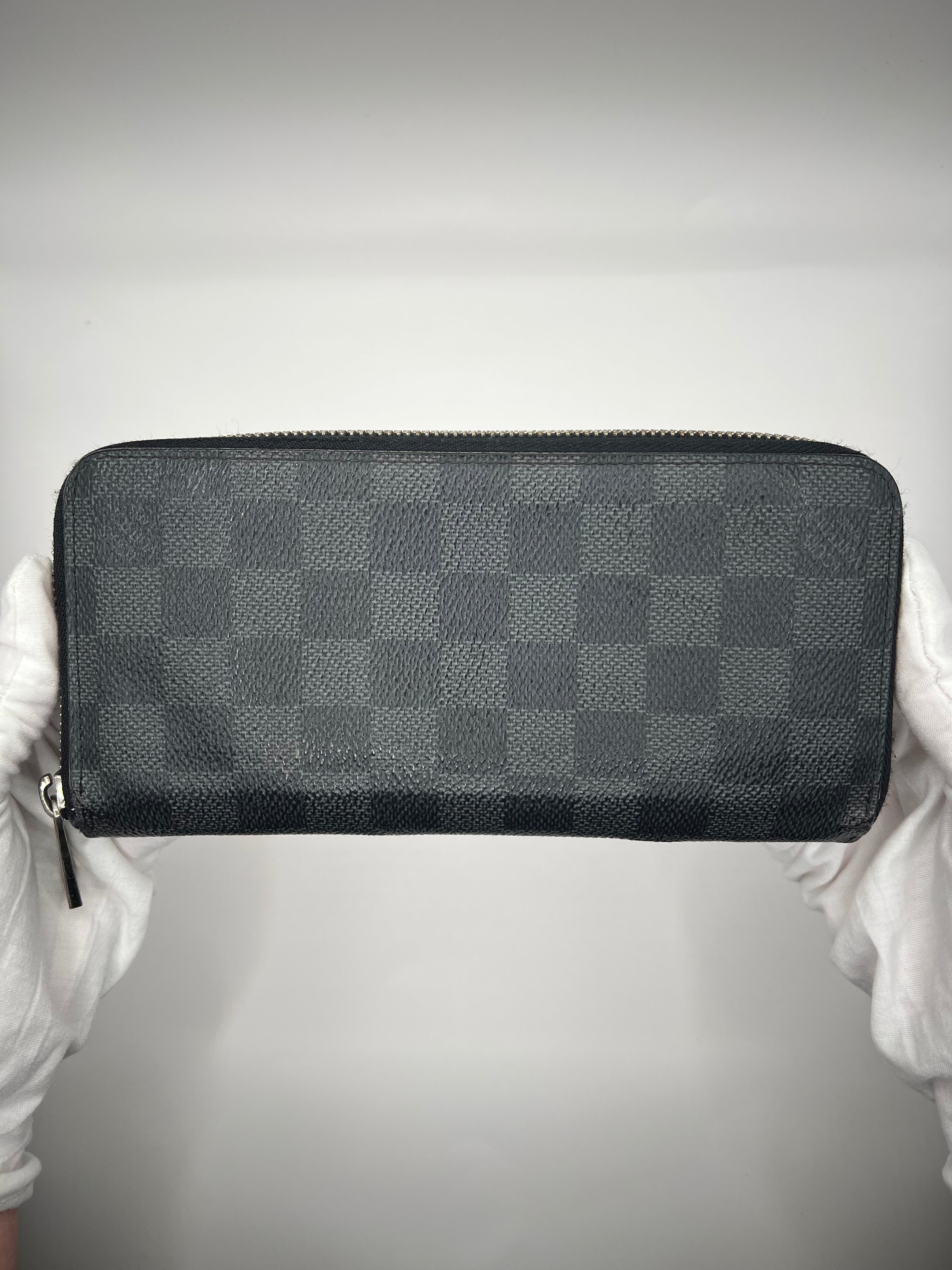 Louis Vuitton Damier Graphite Zippy Organizer Wallet