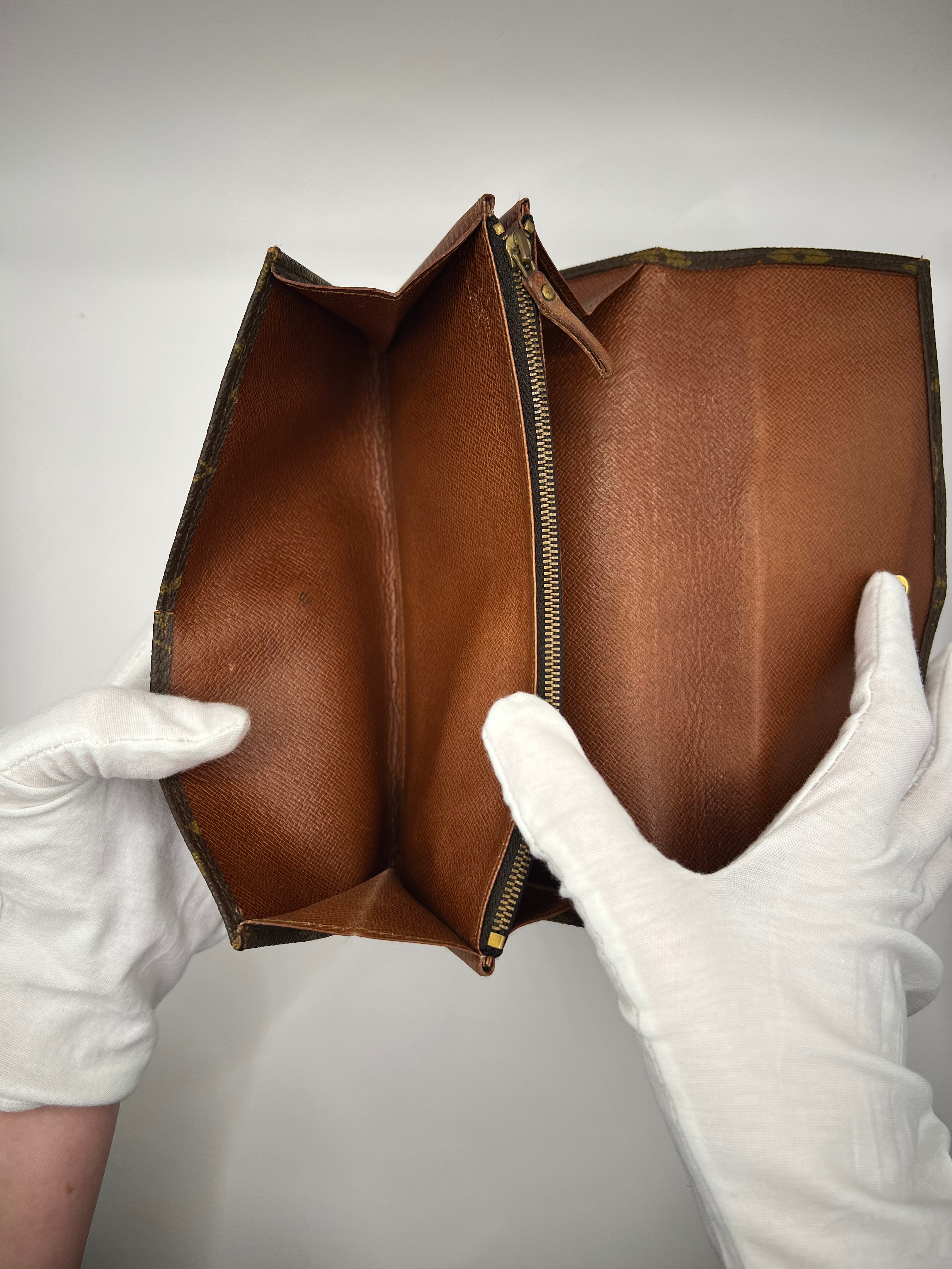 Louis Vuitton Monogram Long Wallet – Vintage