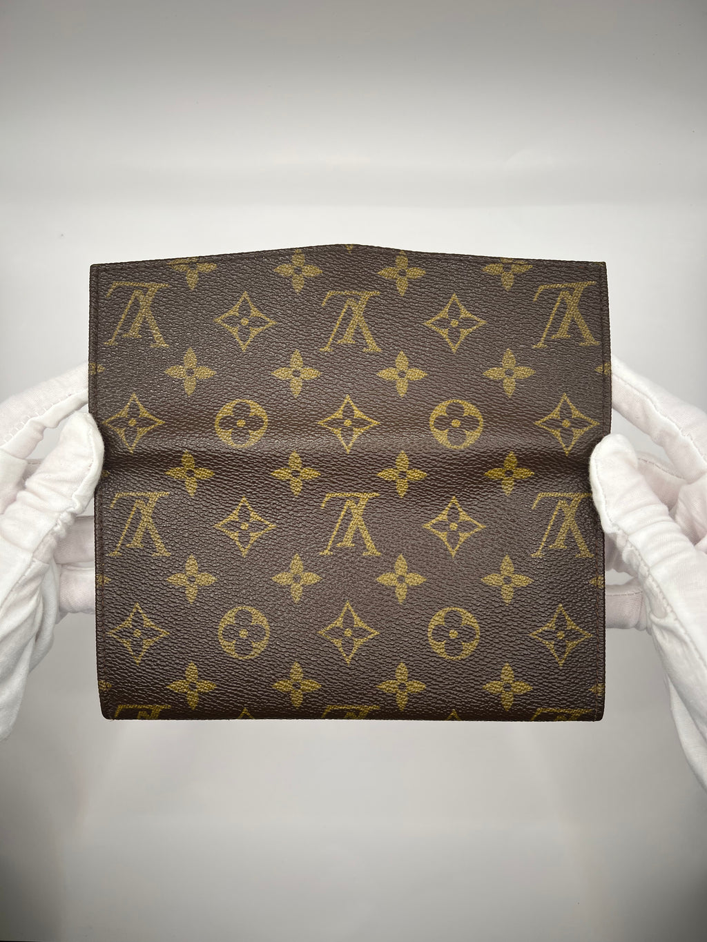 Louis Vuitton Monogram Long Wallet – Vintage