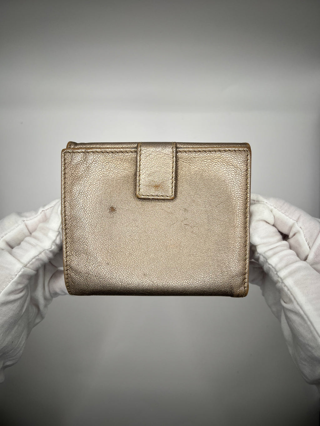 Salvatore Ferragamo Vara Bow Metallic Leather Wallet