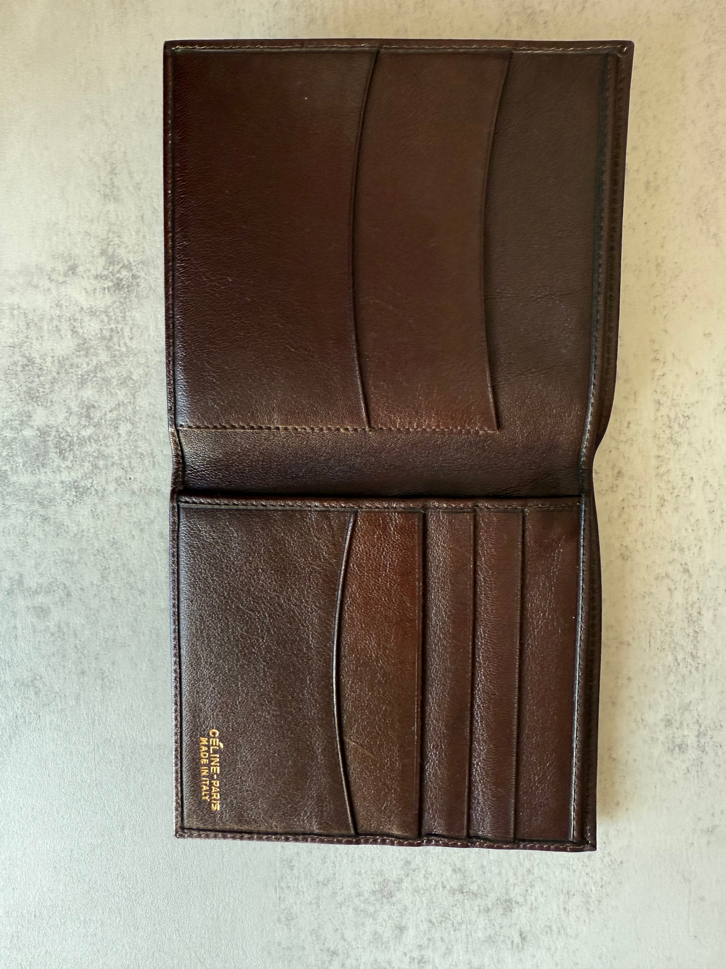 CÉLINE Carriage Logo Bifold Wallet – Brown Leather