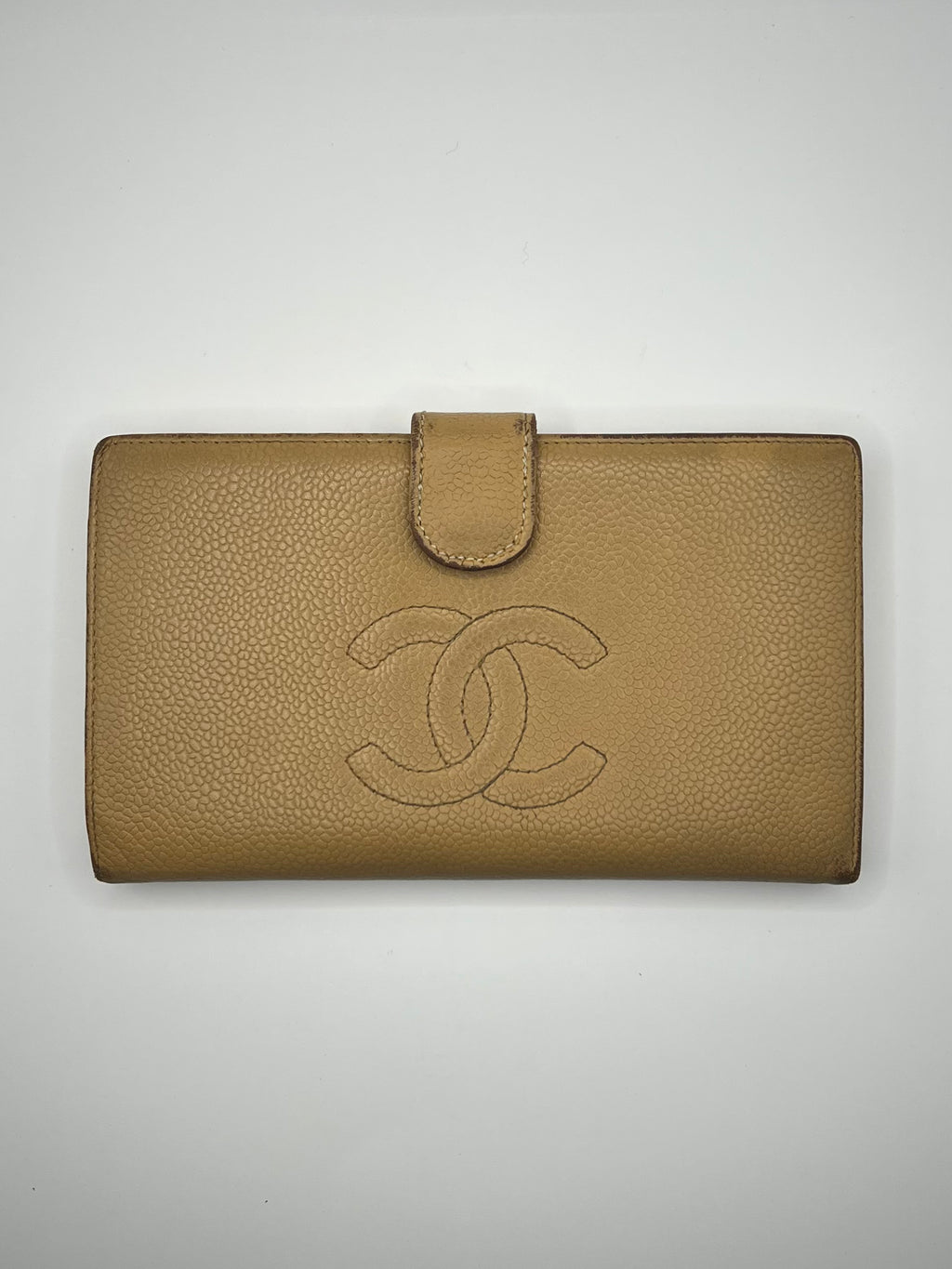 Chanel Long Wallet — Interlocking CC in Beige Caviar with Kiss-Lock Frame