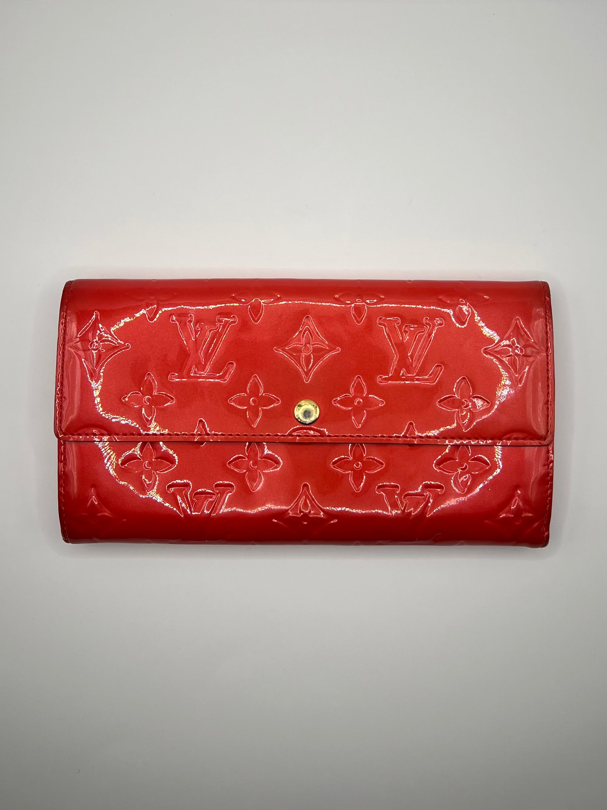 Louis Vuitton Monogram Vernis Sarah Wallet Red