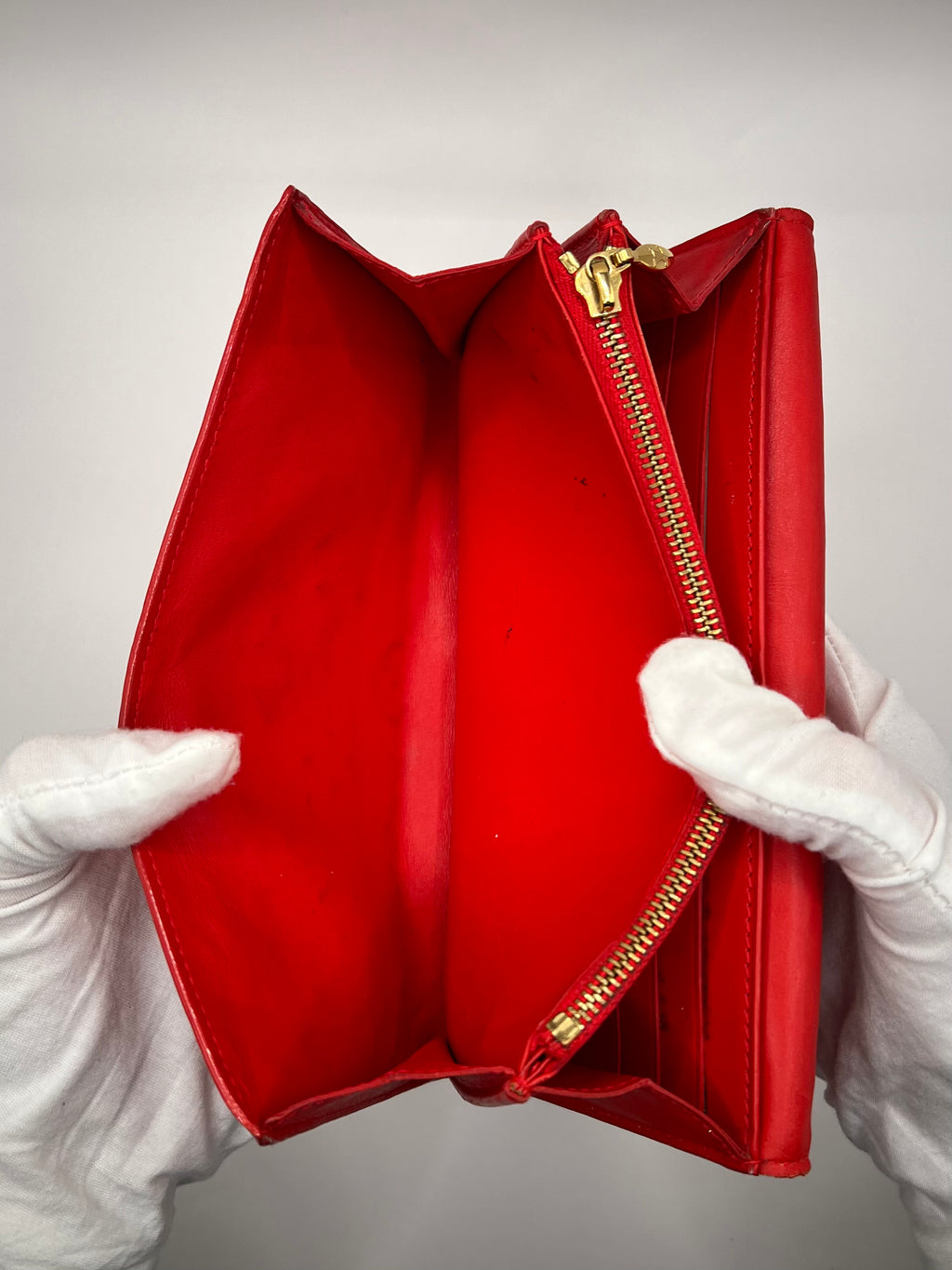 Louis Vuitton Monogram Vernis Sarah Wallet Red