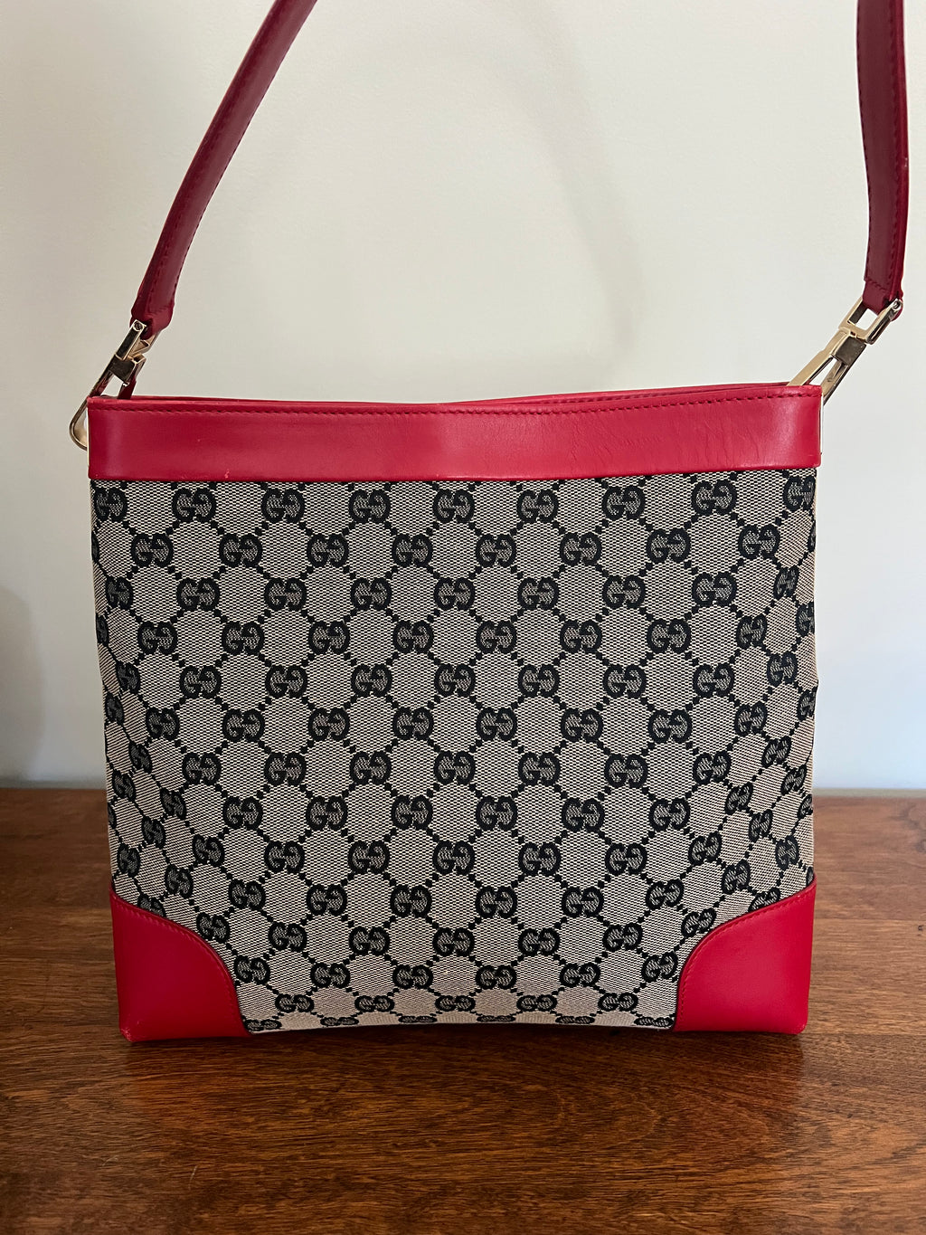 Gucci GG Supreme Canvas Shoulder Bag with Red Leather Trim