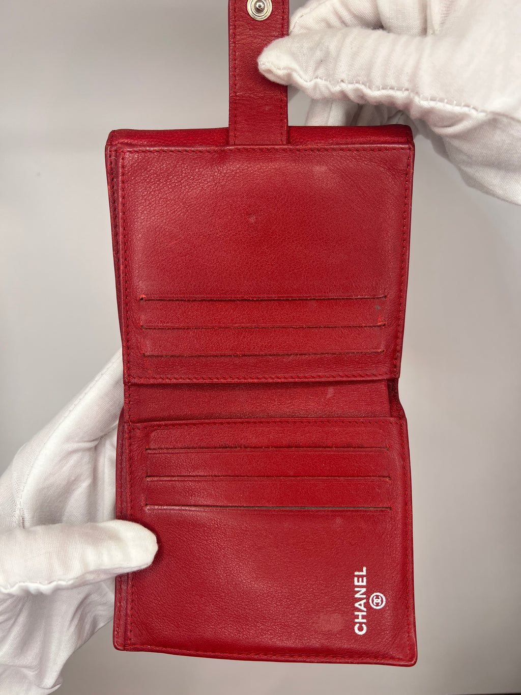 Chanel Caviar Sevruga French Compact Wallet Red