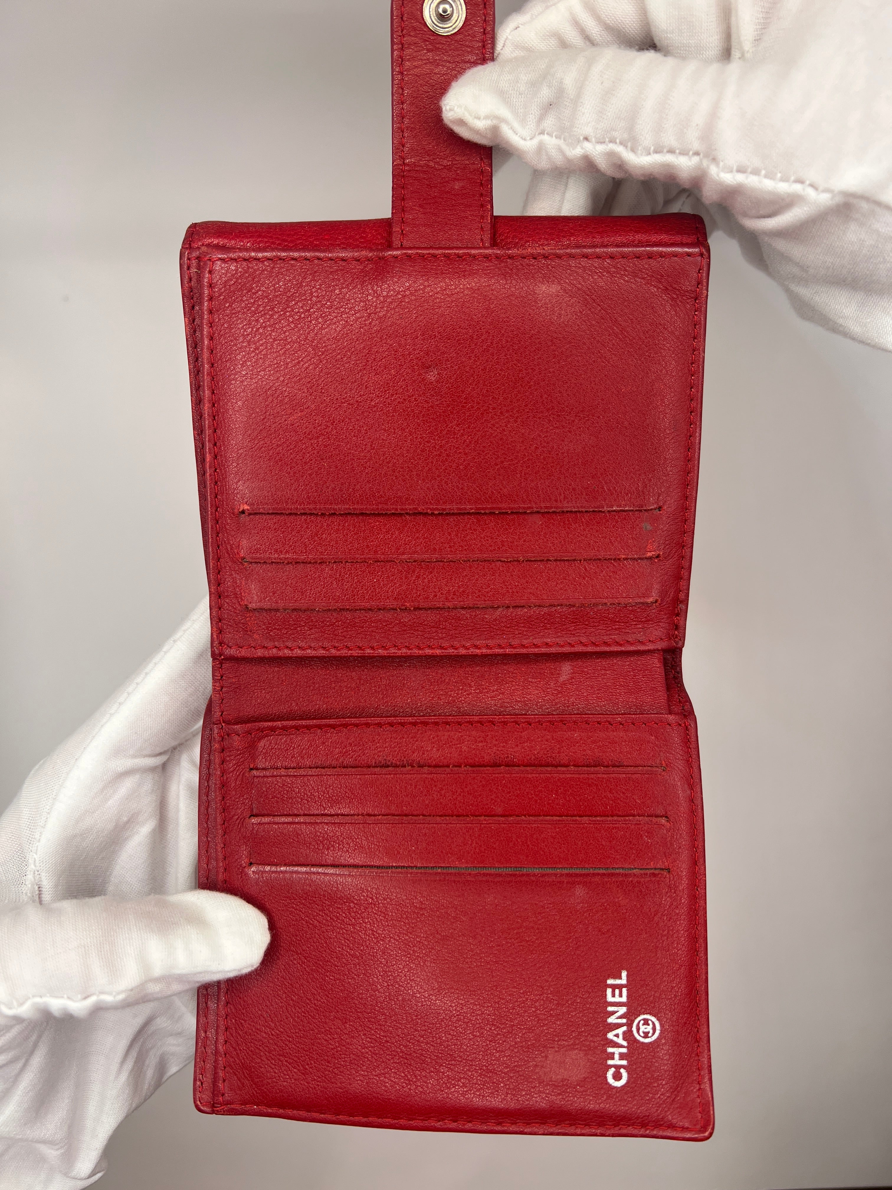 Chanel Caviar Sevruga French Compact Wallet Red