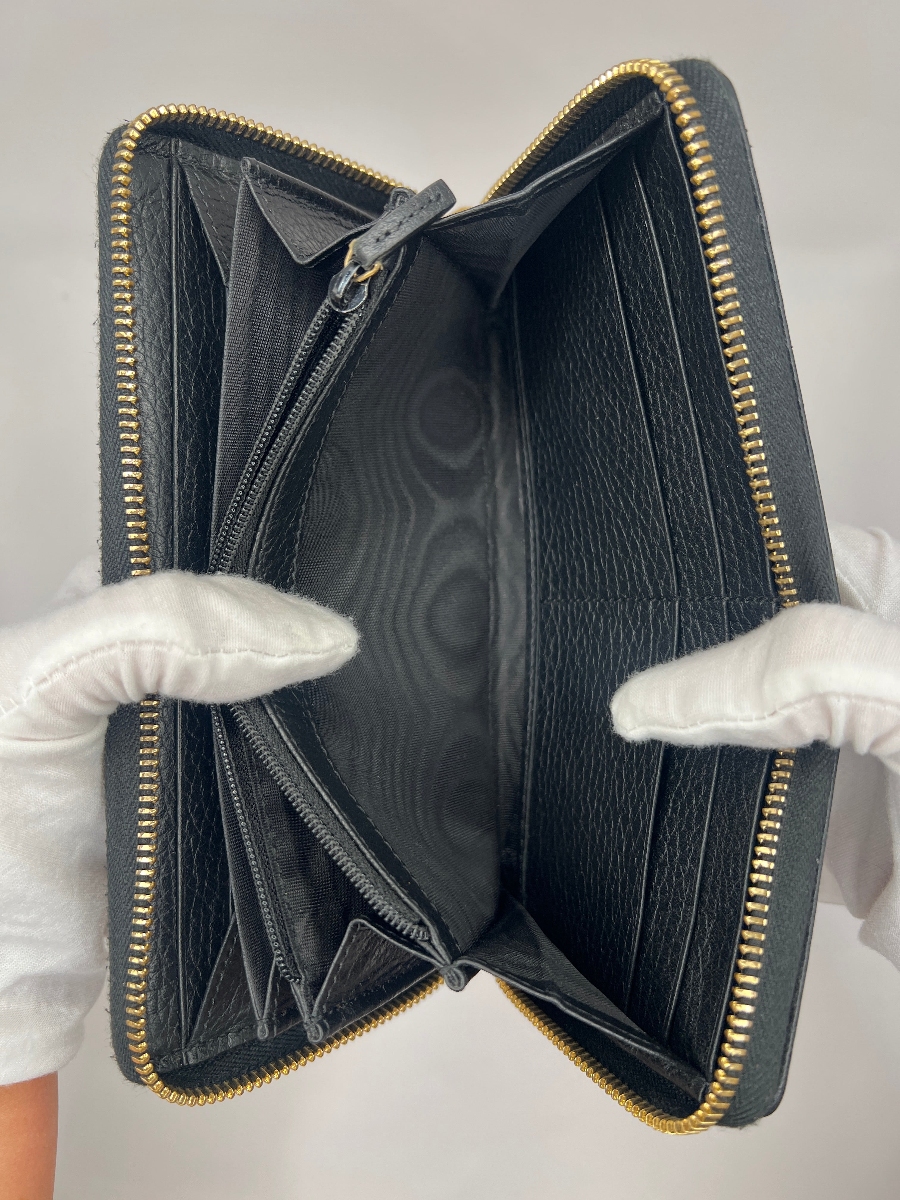 Gucci GG Zip-Around Wallet Black Pebbled Leather