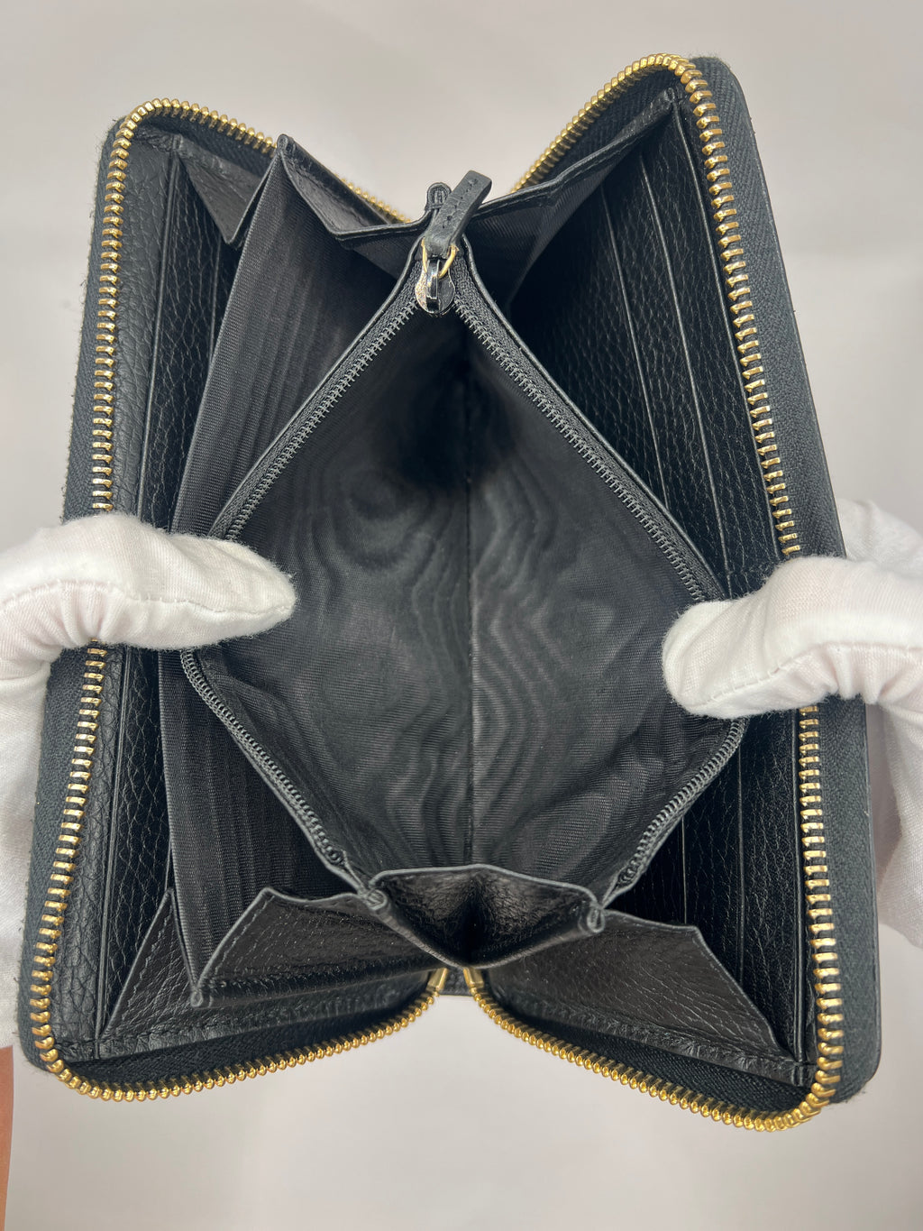 Gucci GG Zip-Around Wallet Black Pebbled Leather