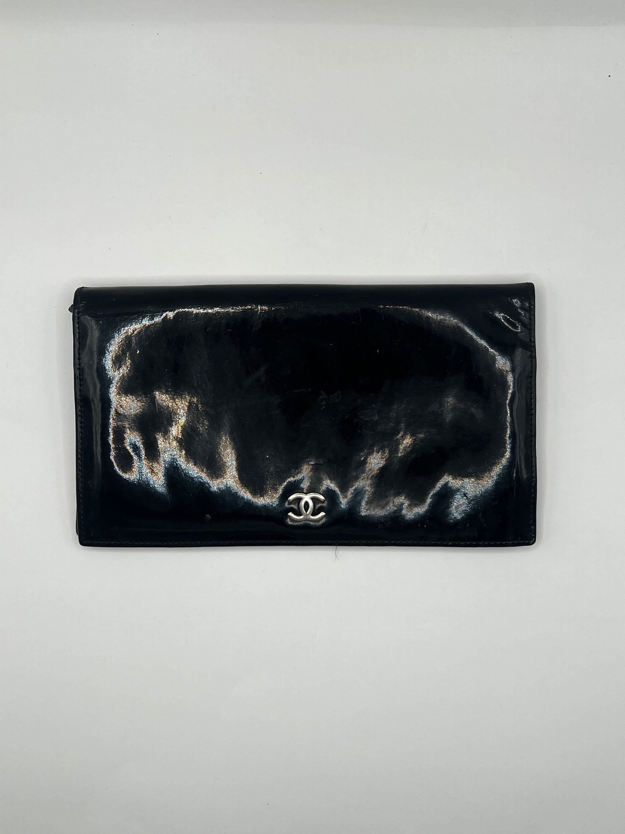 Chanel Vintage Patent Leather Long Wallet (2000–2002 Series)