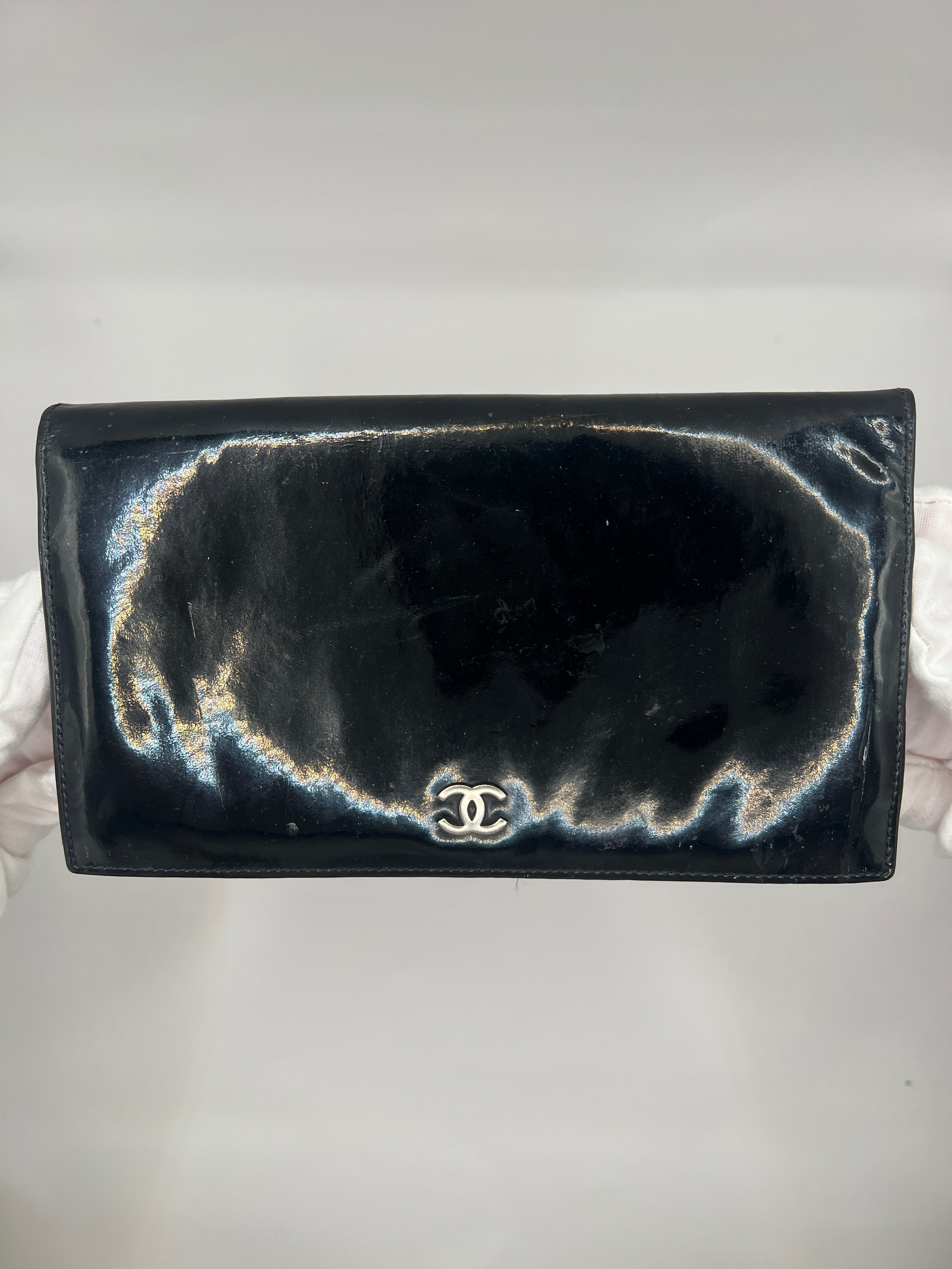 Chanel Vintage Patent Leather Long Wallet (2000–2002 Series)