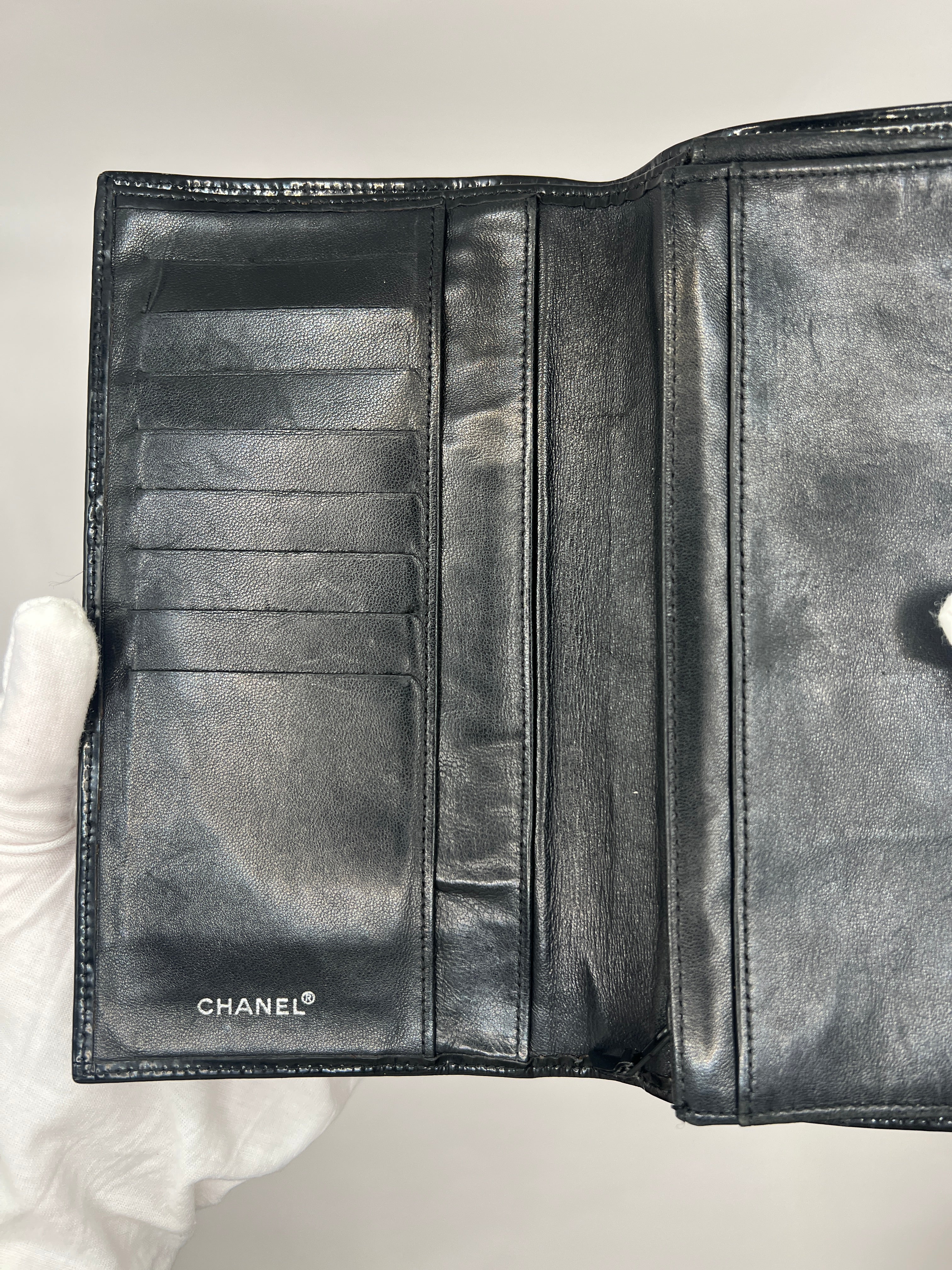 Chanel Vintage Patent Leather Long Wallet (2000–2002 Series)