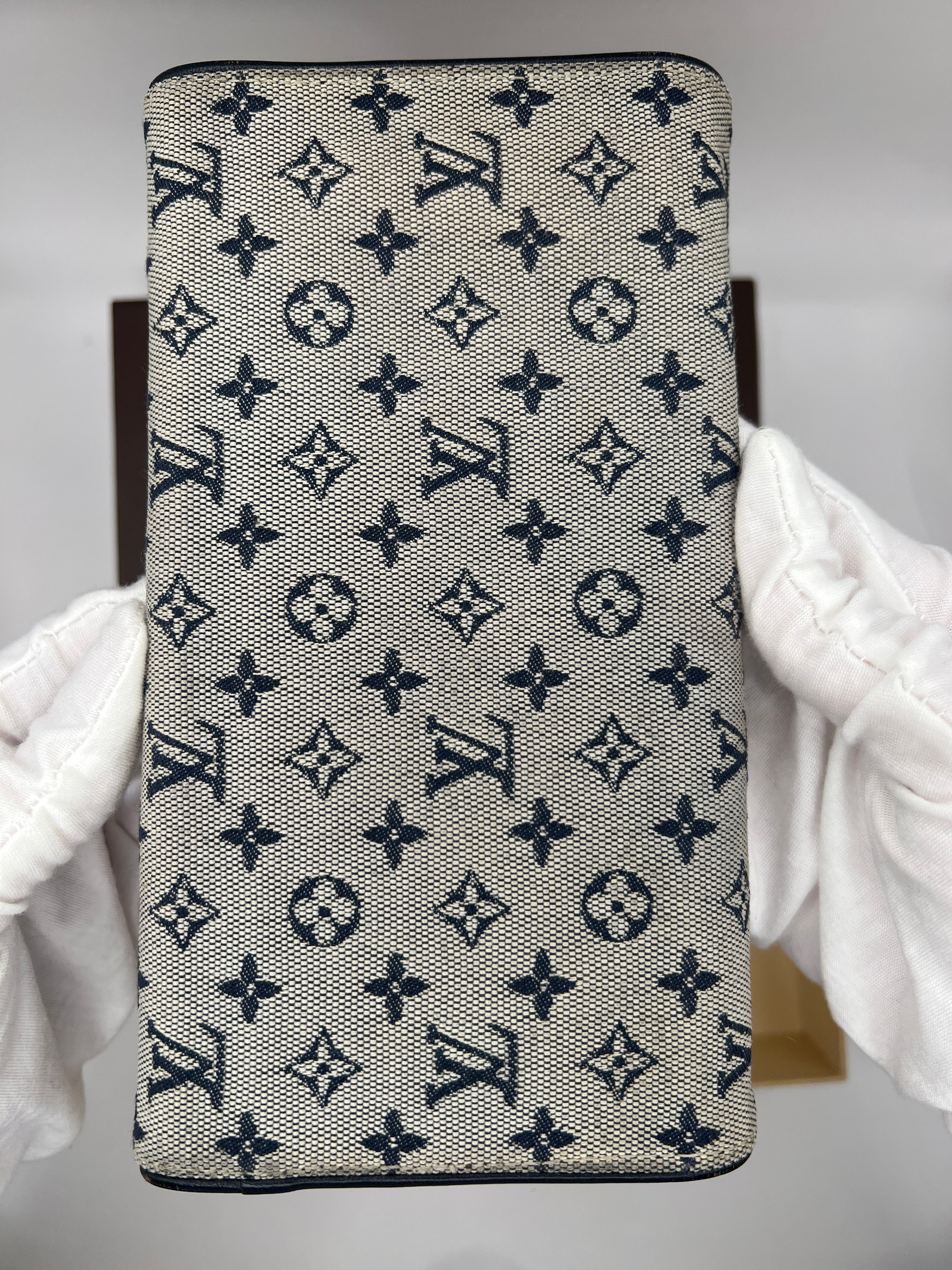 Louis Vuitton Monogram Mini Lin Sarah Wallet with Chain