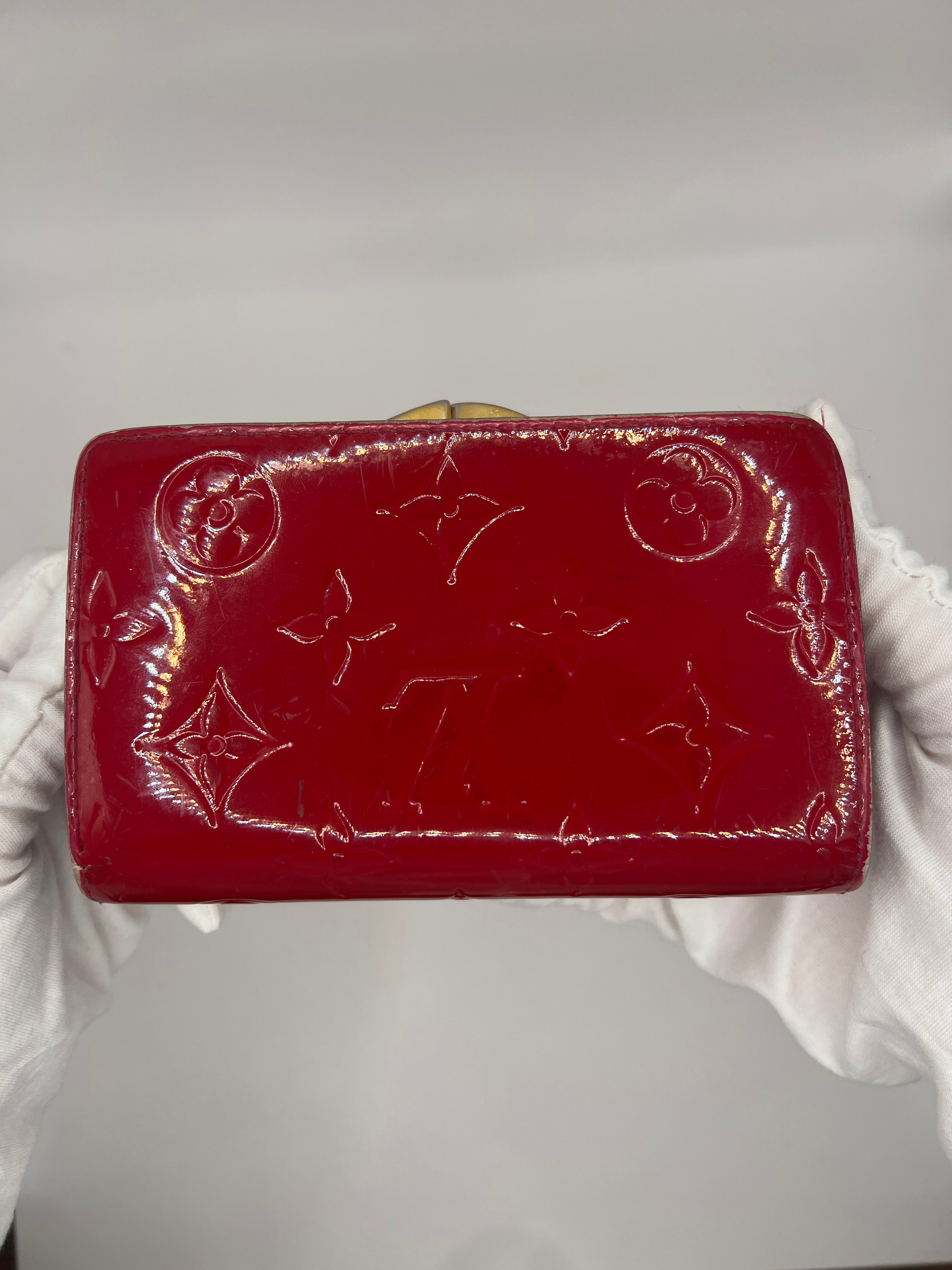 Louis Vuitton Vernis Porte-Monnaie Trésor Wallet – Pomme d’Amour Red