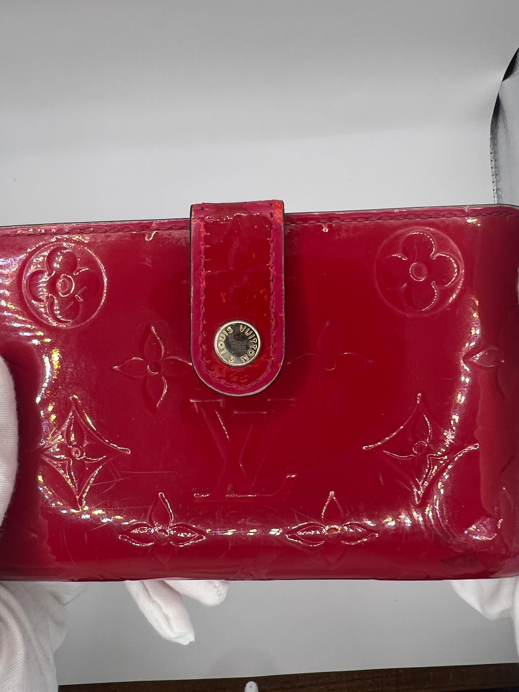 Louis Vuitton Vernis Porte-Monnaie Trésor Wallet – Pomme d’Amour Red