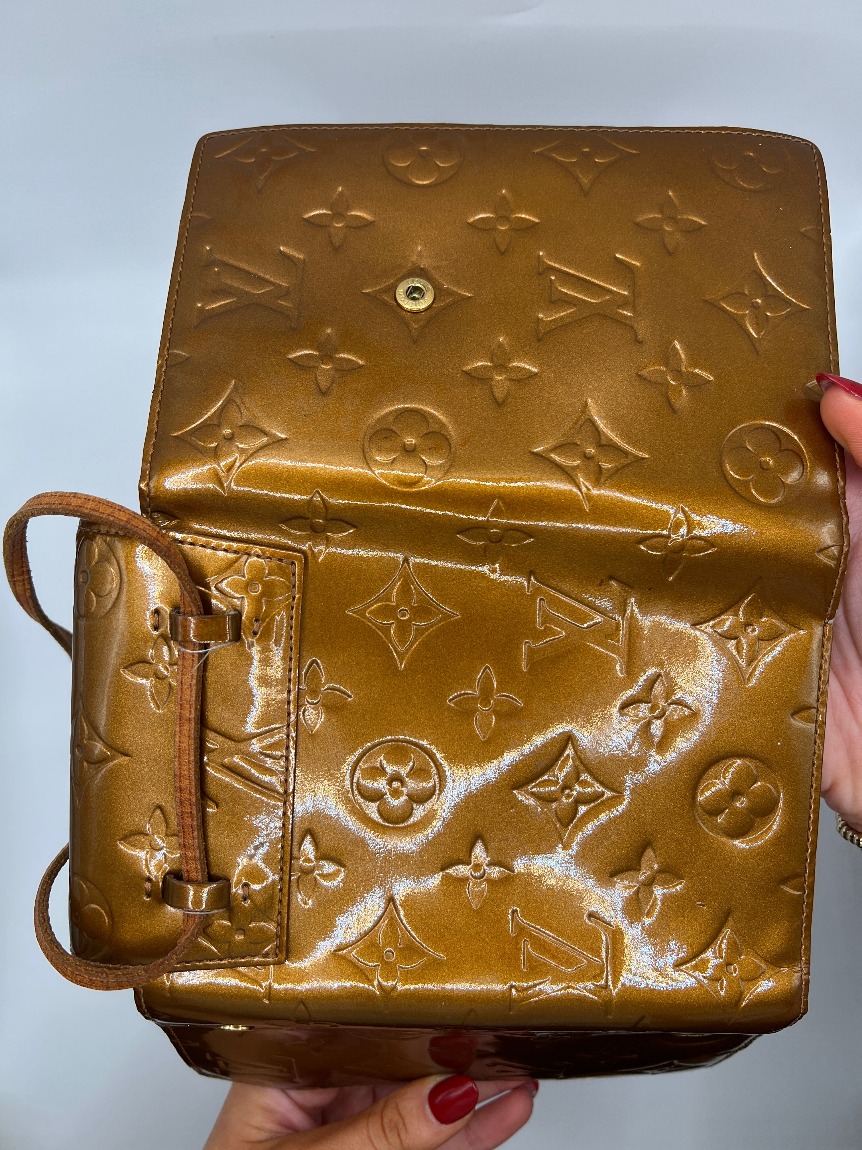 Louis Vuitton Vernis Walker Pochette in Bronze