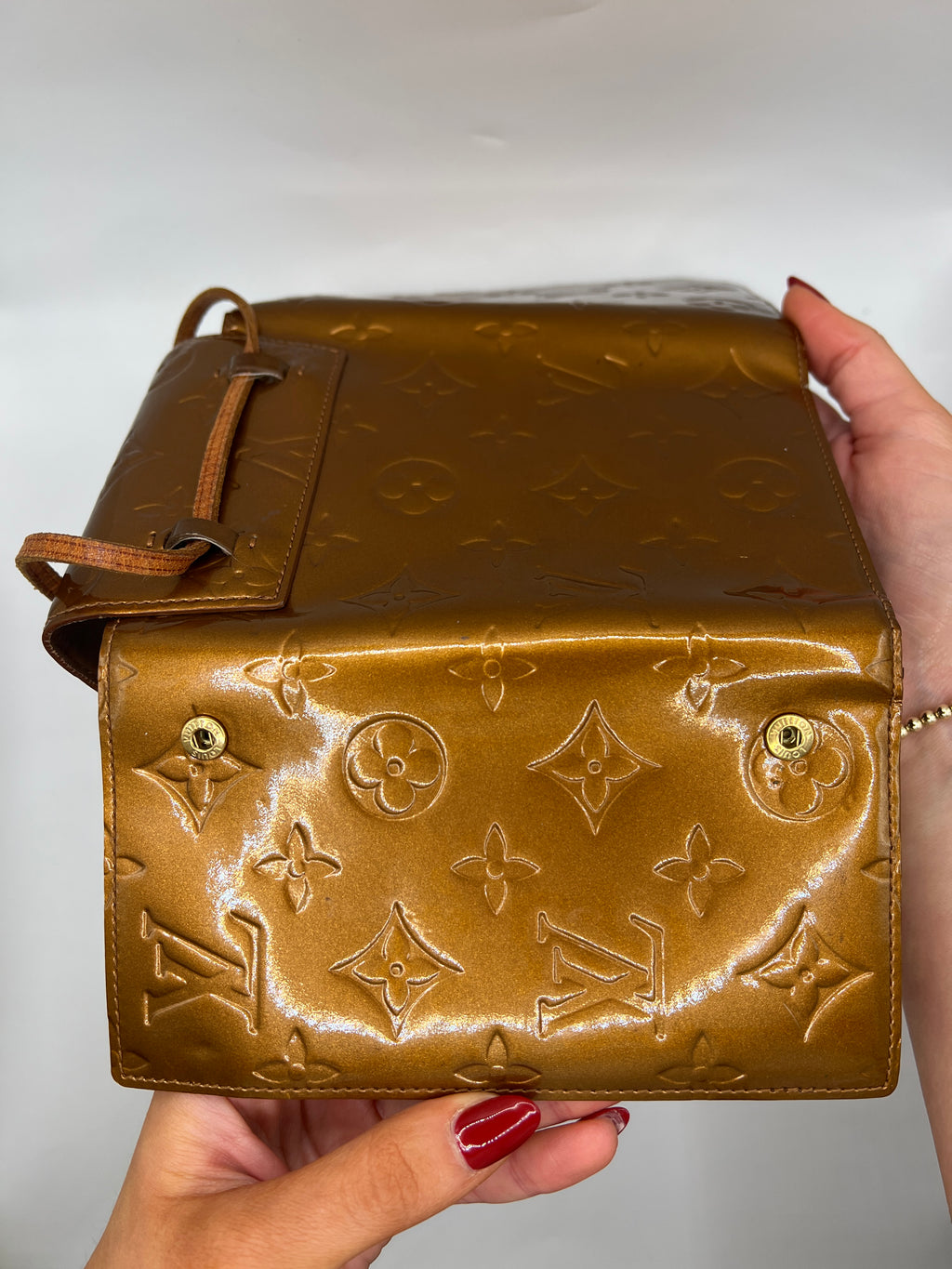 Louis Vuitton Vernis Walker Pochette in Bronze