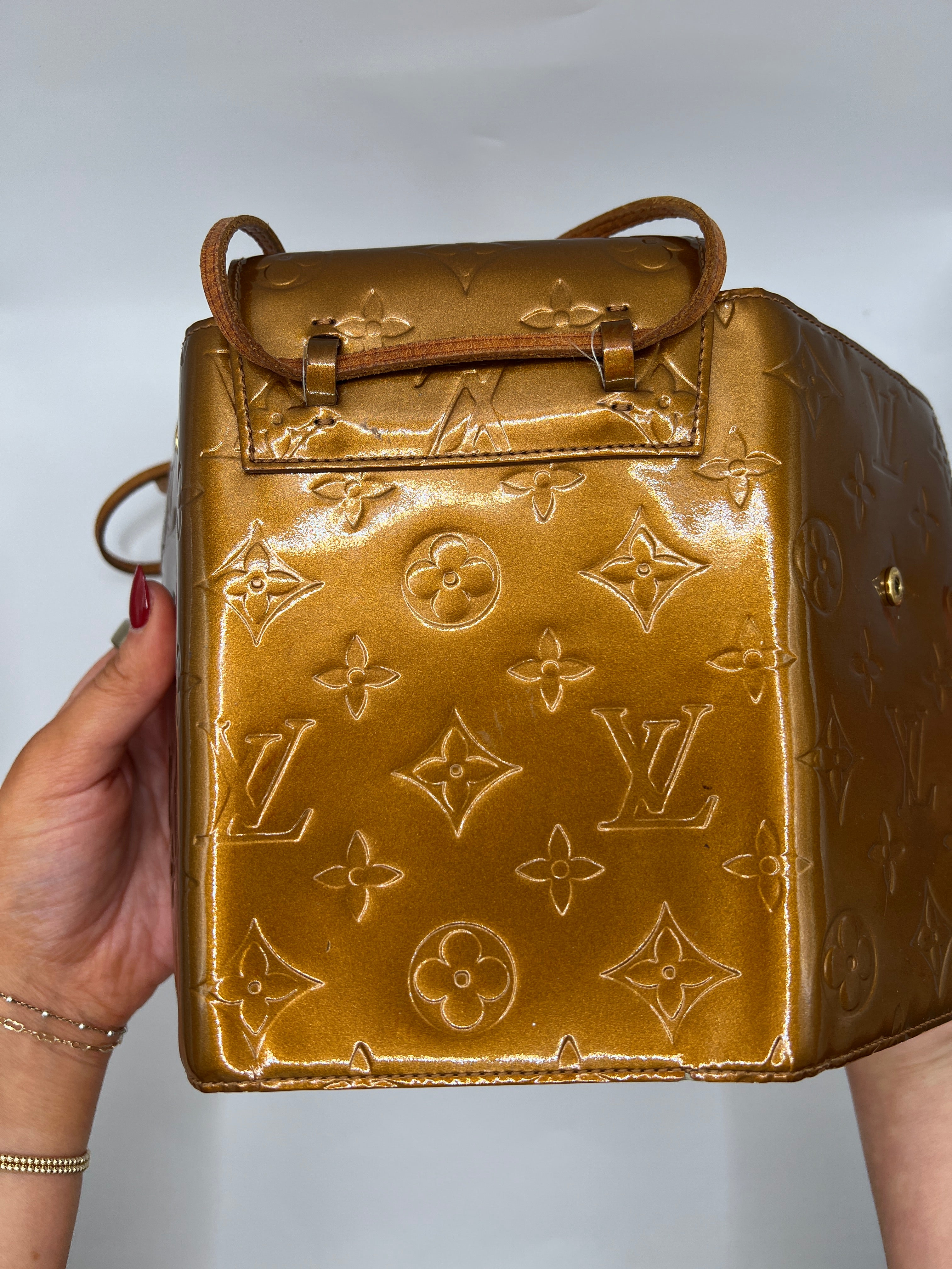 Louis Vuitton Vernis Walker Pochette in Bronze