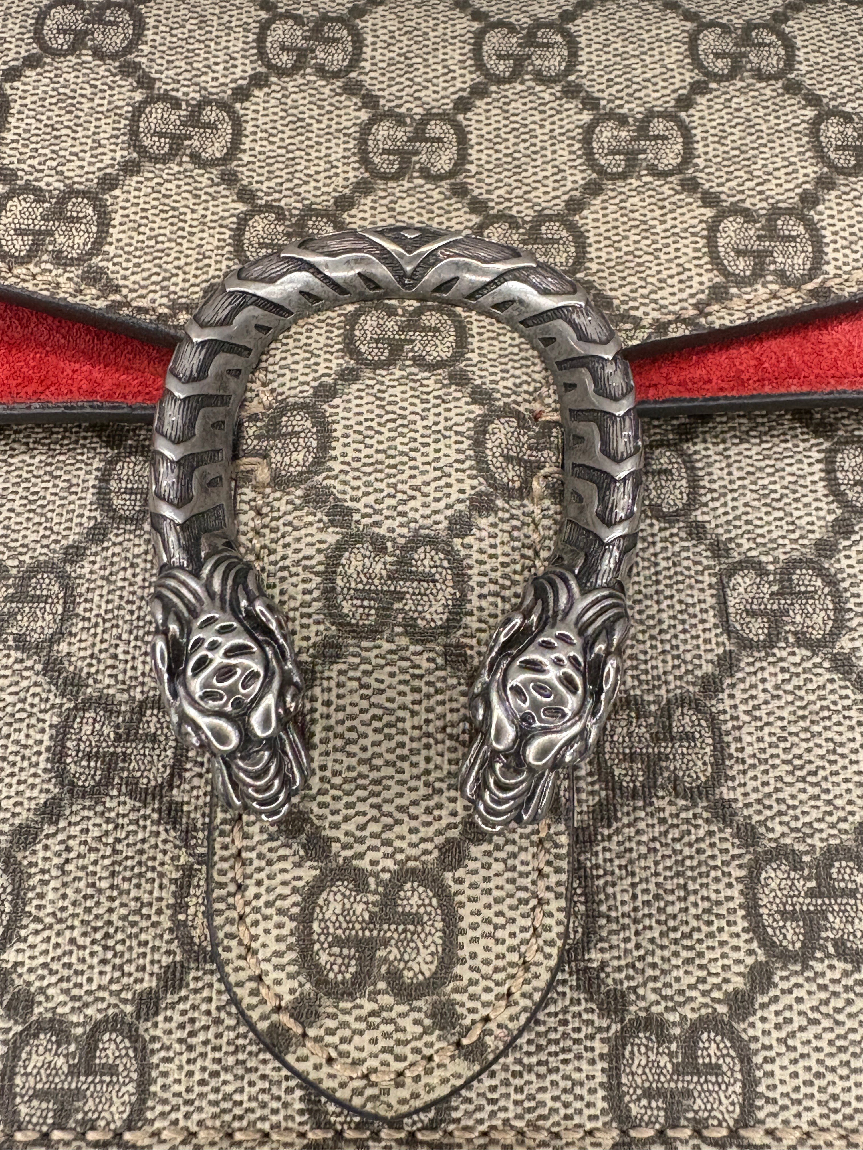 Gucci Dionysus GG Supreme Shoulder Bag