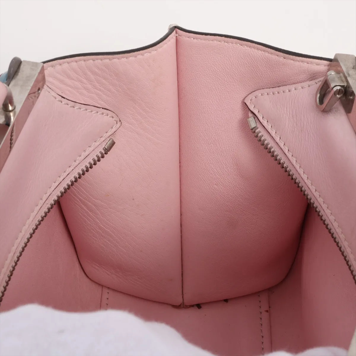 Fendi Petite Trois Jours 2Way Handbag — Pink, Flowerland Studs