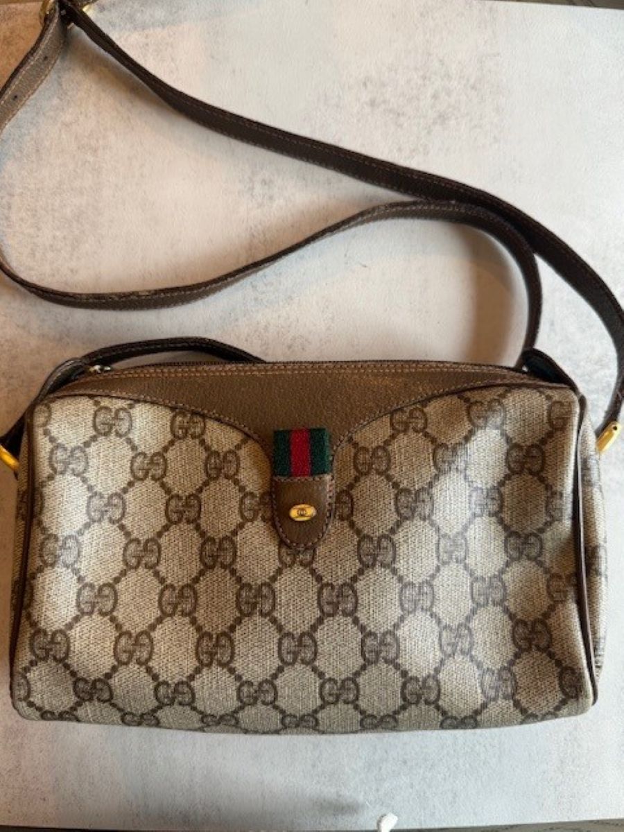 Gucci Sherry Line GG Supreme Canvas Crossbody Bag
