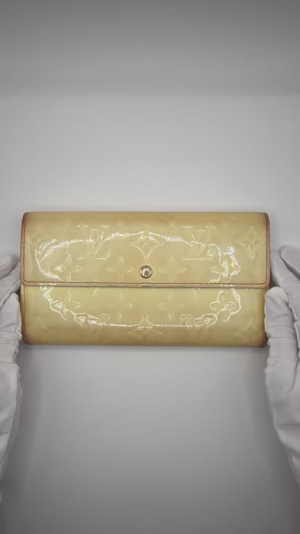 Louis Vuitton Monogram Vernis Sarah Wallet
