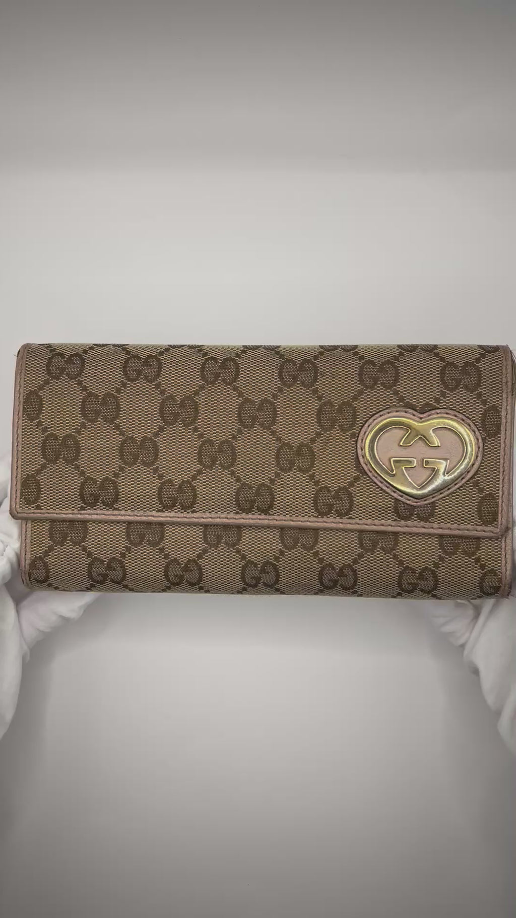 Gucci GG Canvas Heart Continental Wallet