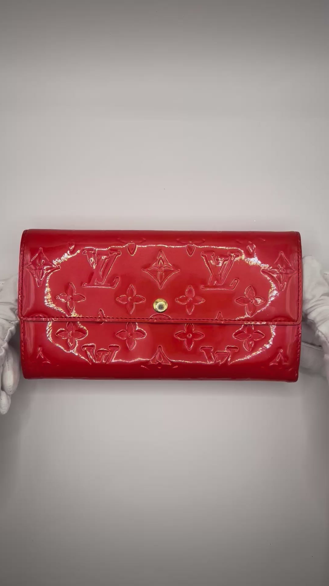 Louis Vuitton Monogram Vernis Sarah Wallet Red
