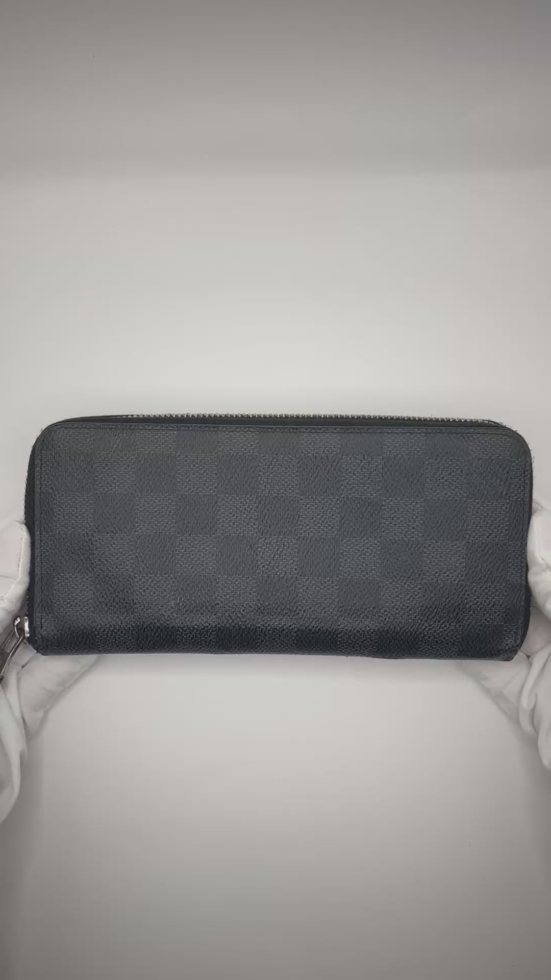 Louis Vuitton Damier Graphite Zippy Organizer Wallet